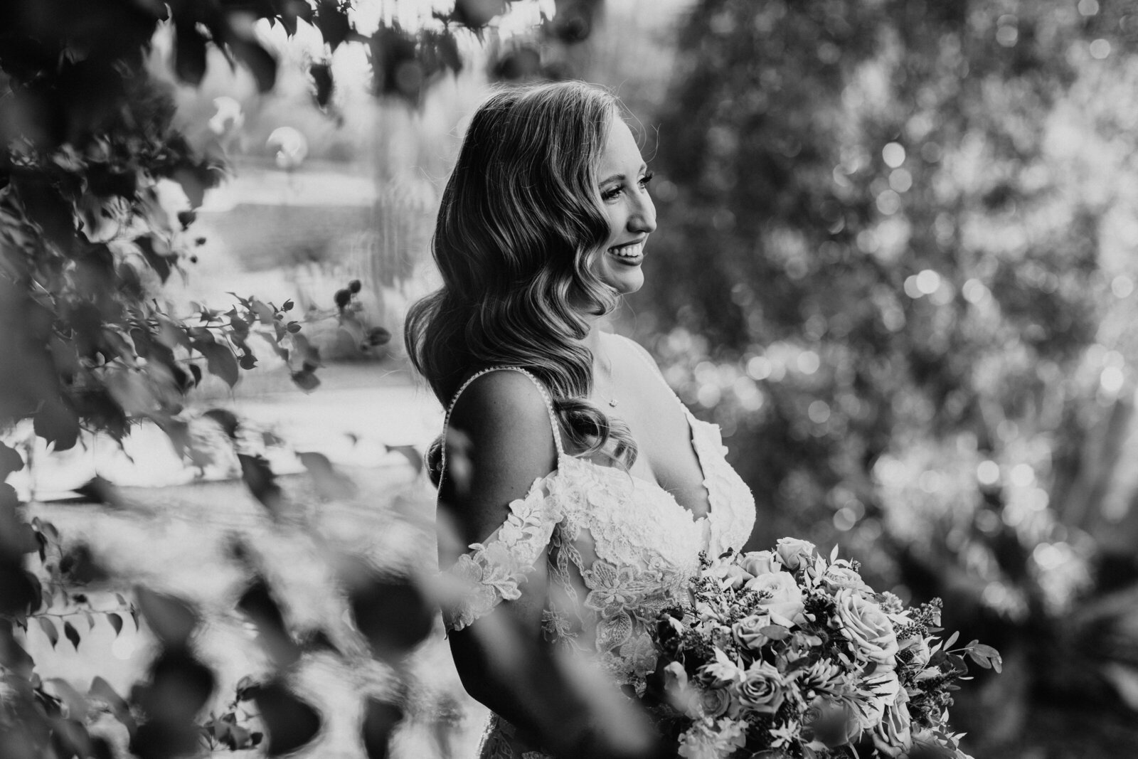 gold-canyon-wedding-couple-taylor-hanson-photography-25
