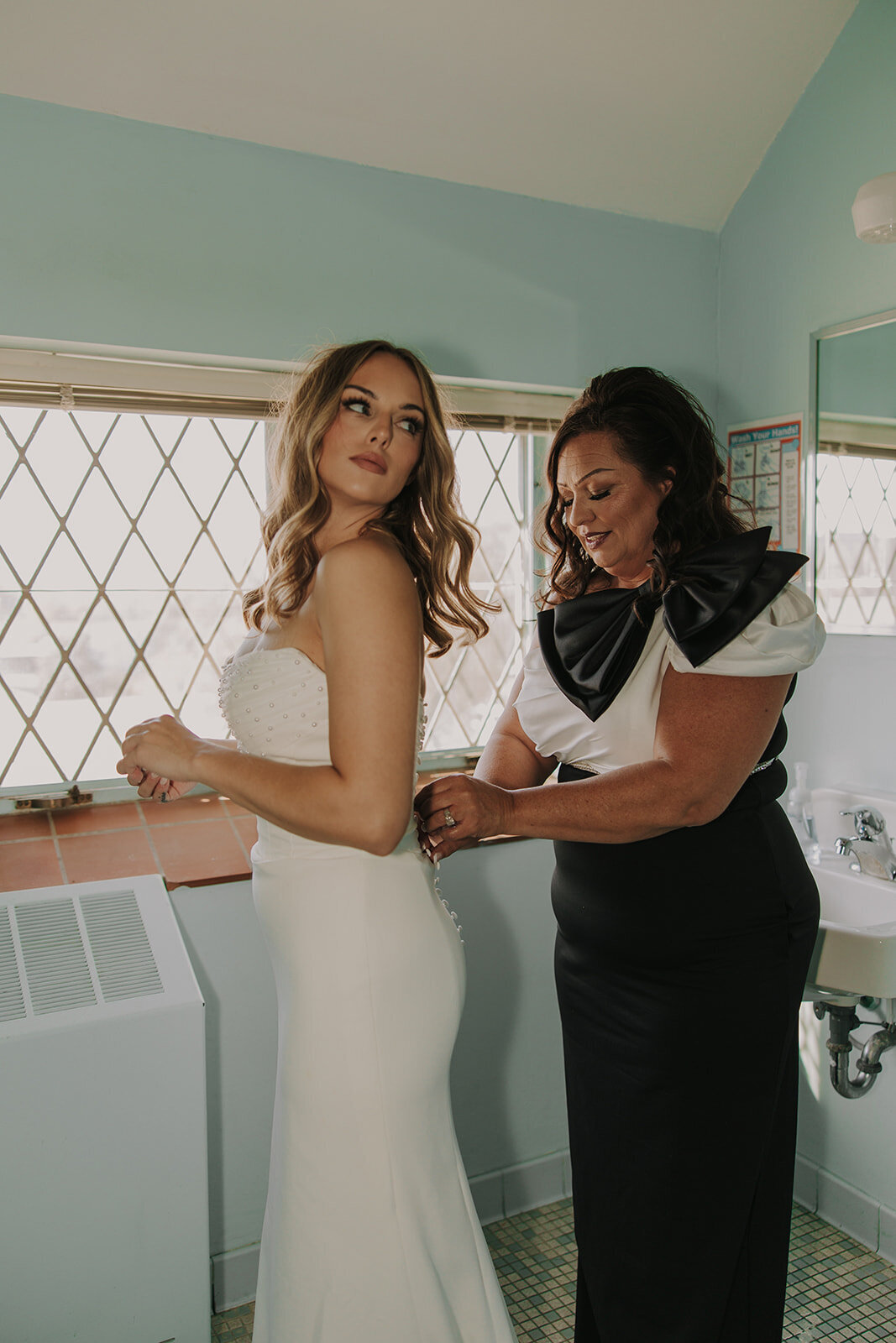 andrew&shelbywhitmoreWEDDING-10.19.2024-sneakssneaks-maryse-25_websize
