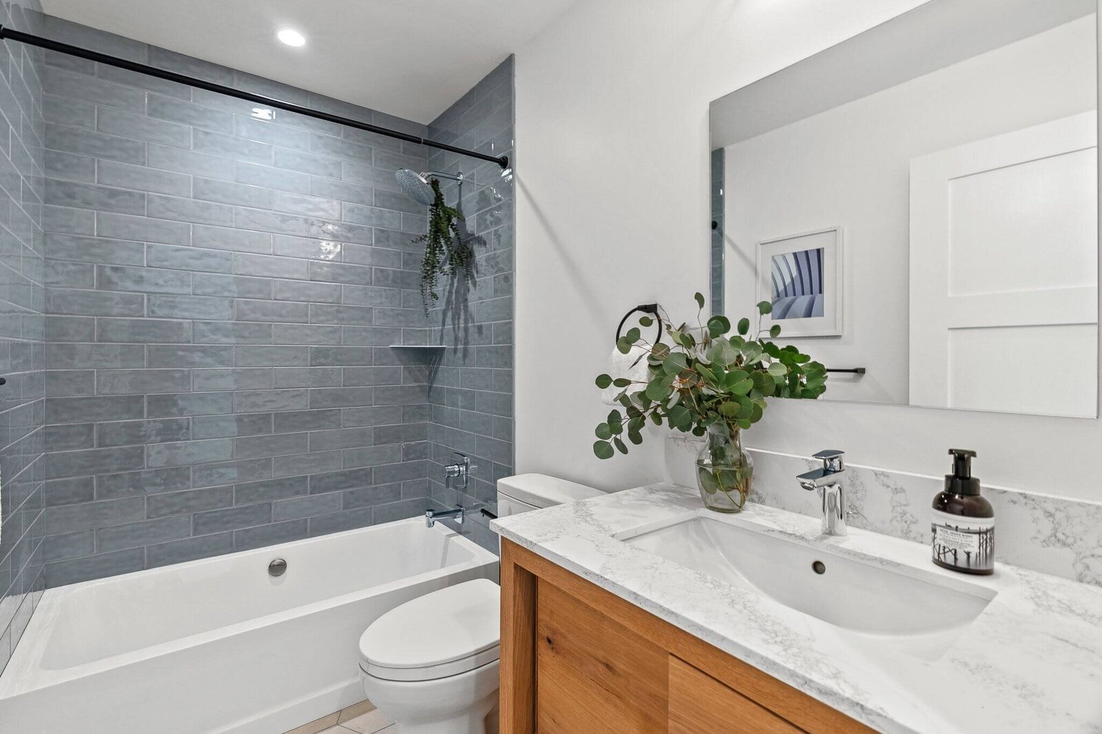 mls34_michael-jimenez-pacifica-real-estate-agent-homes-for-sale-bathroom-trend