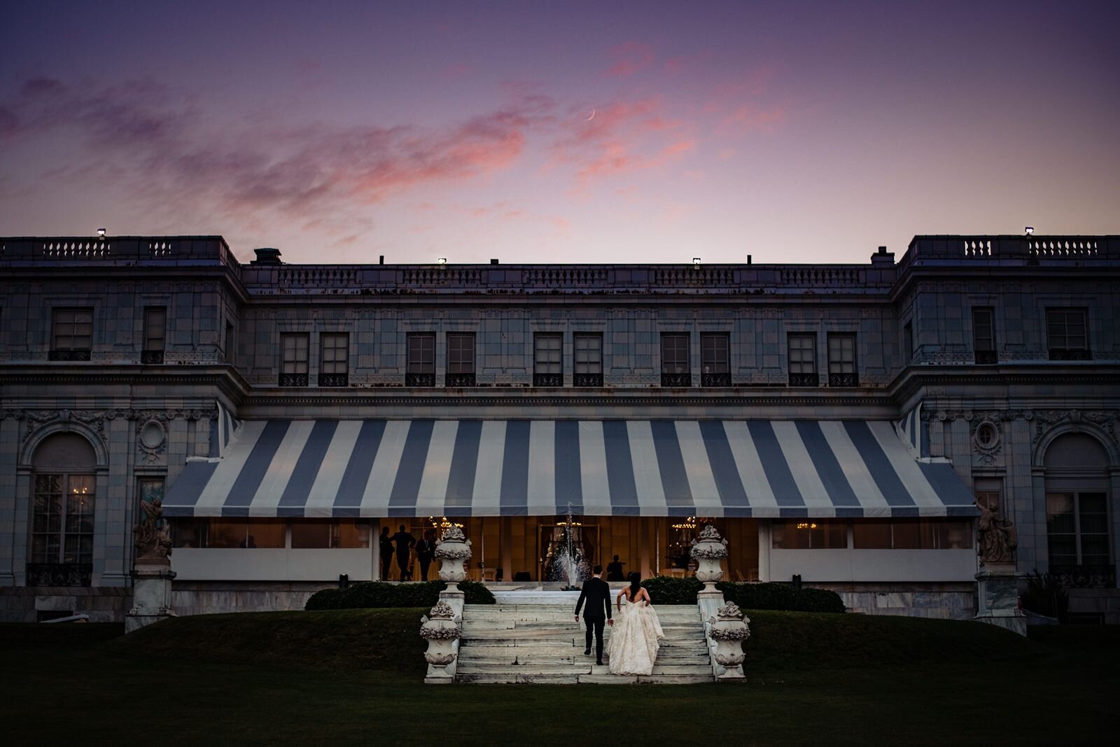 leila-james-events-newport-ri-wedding-planning-luxury-events-rosecliff-mansion-laura-and-seamus-trevor-holden-photography-34