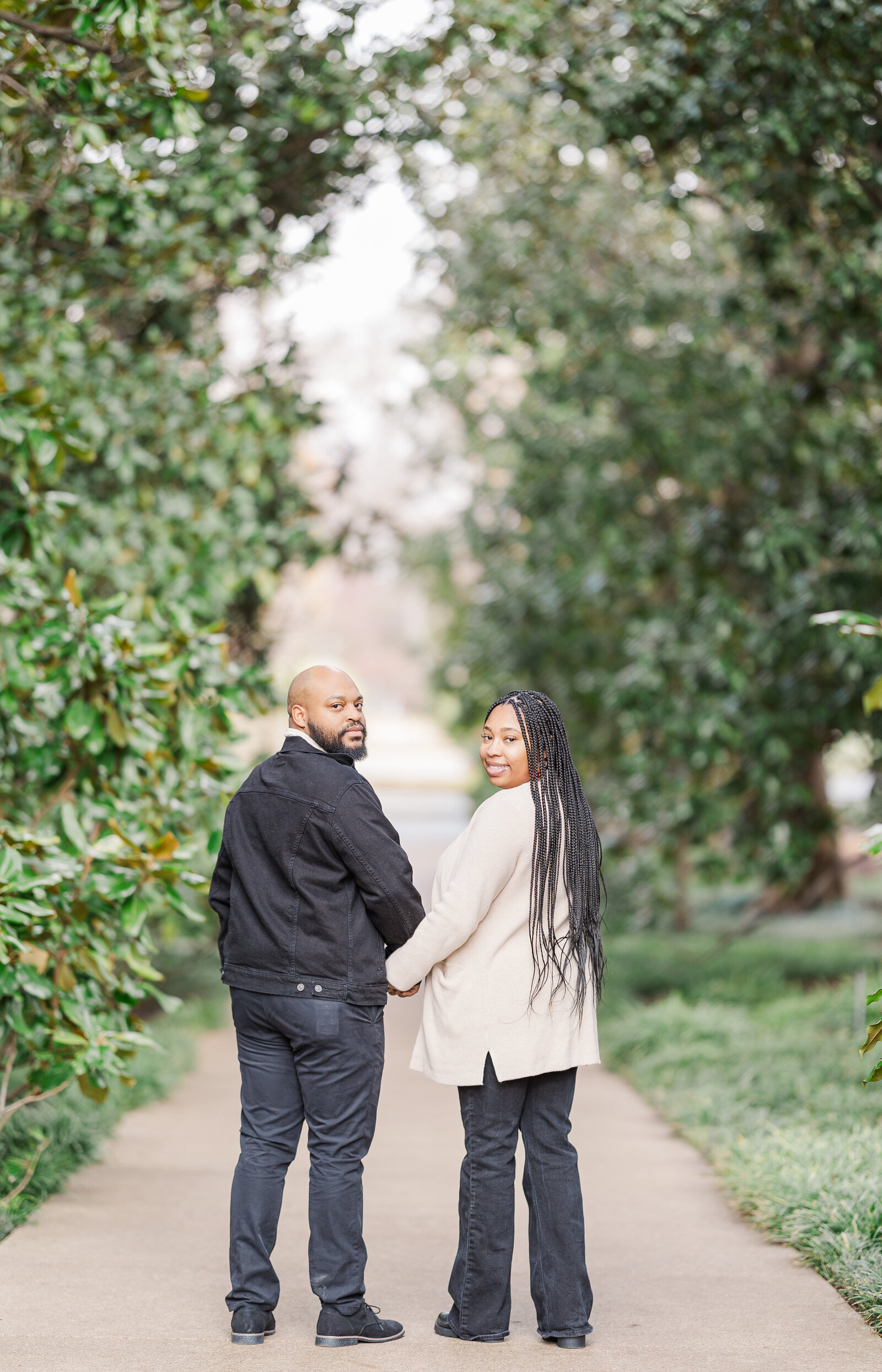 Couples-photography-at-dallas-arboretum