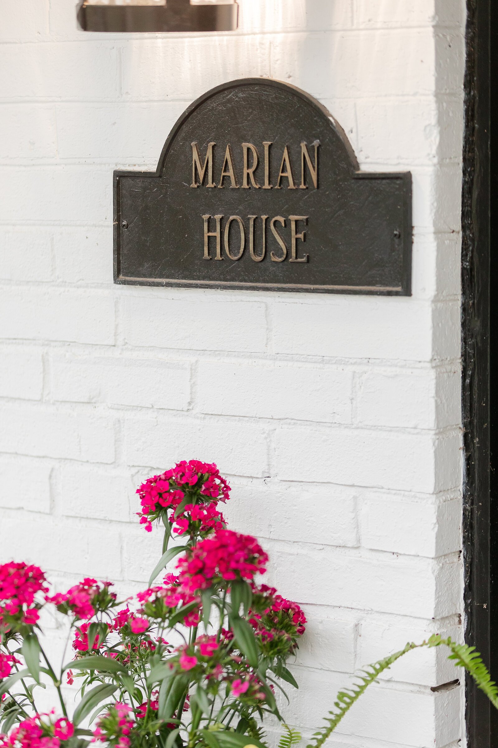01 Marian House - Pearl and Veil Studios - Outside-0004