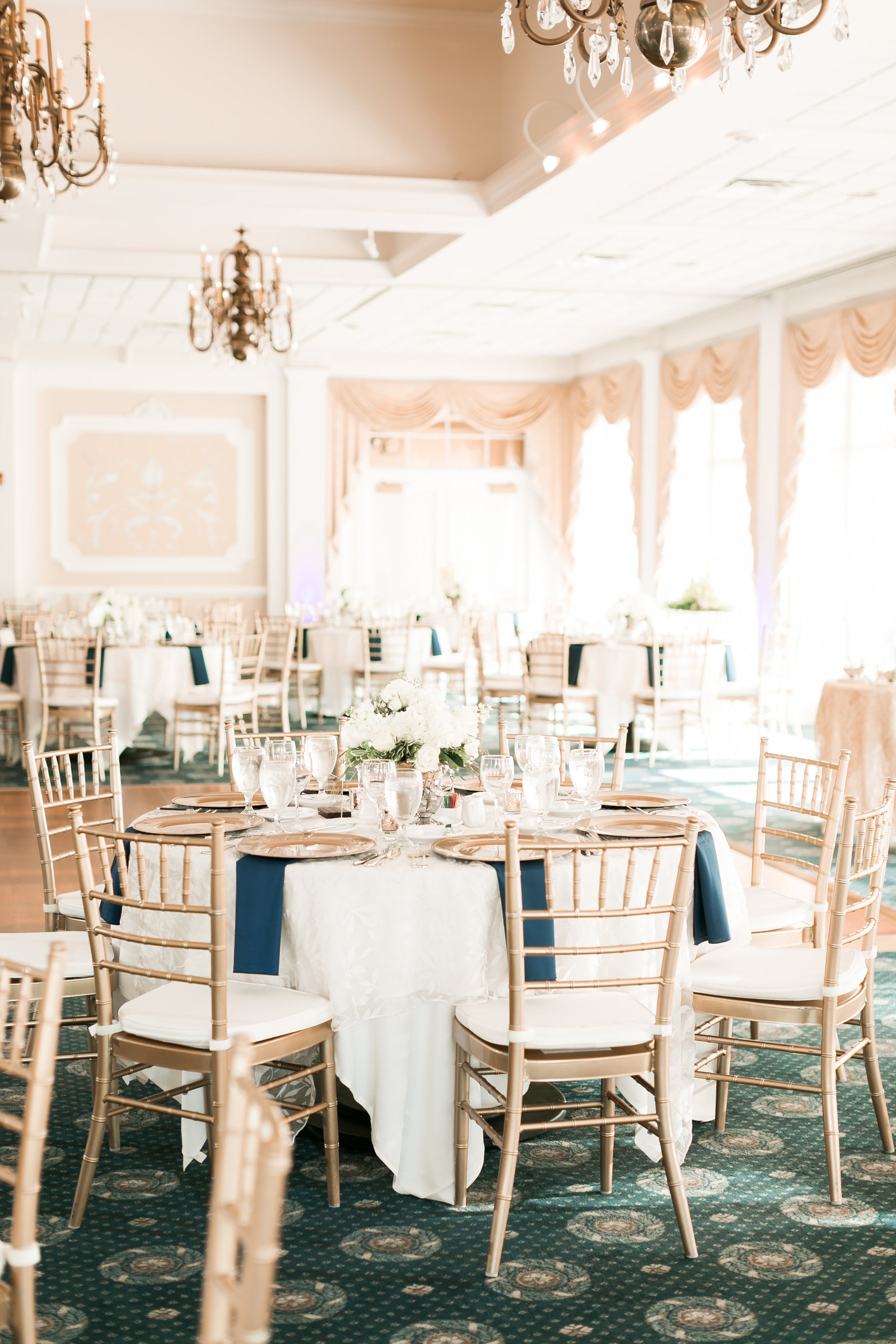 Two Rivers Country Club Classic Spring Wedding by Elizabeth Friske Photography-24