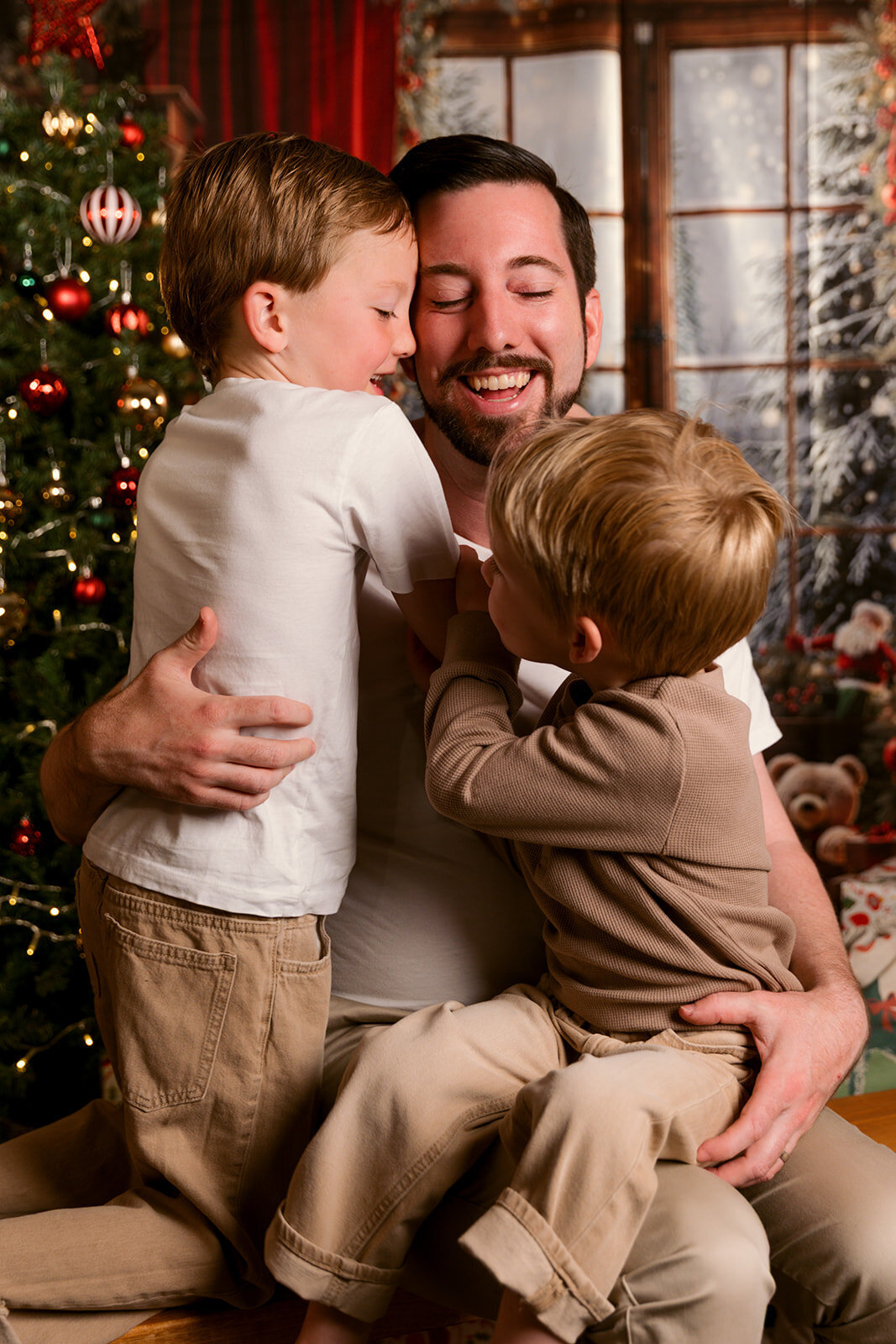 Travis & Benny Studio - Higgins Xmas Mini-33