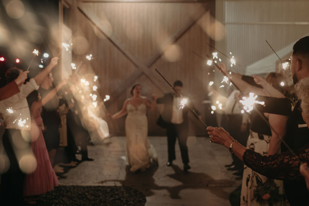 KamiharaWedding_MachiasMeadowsSnohomishWA_AshleyVanderveldePhotography-990