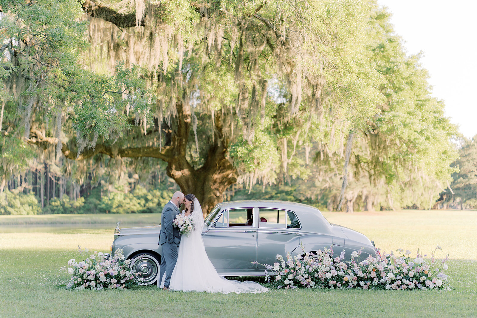 Erica + Matthew - Styled Elopement at Wingate Place - by Pure Luxe Bride Elopements - 9