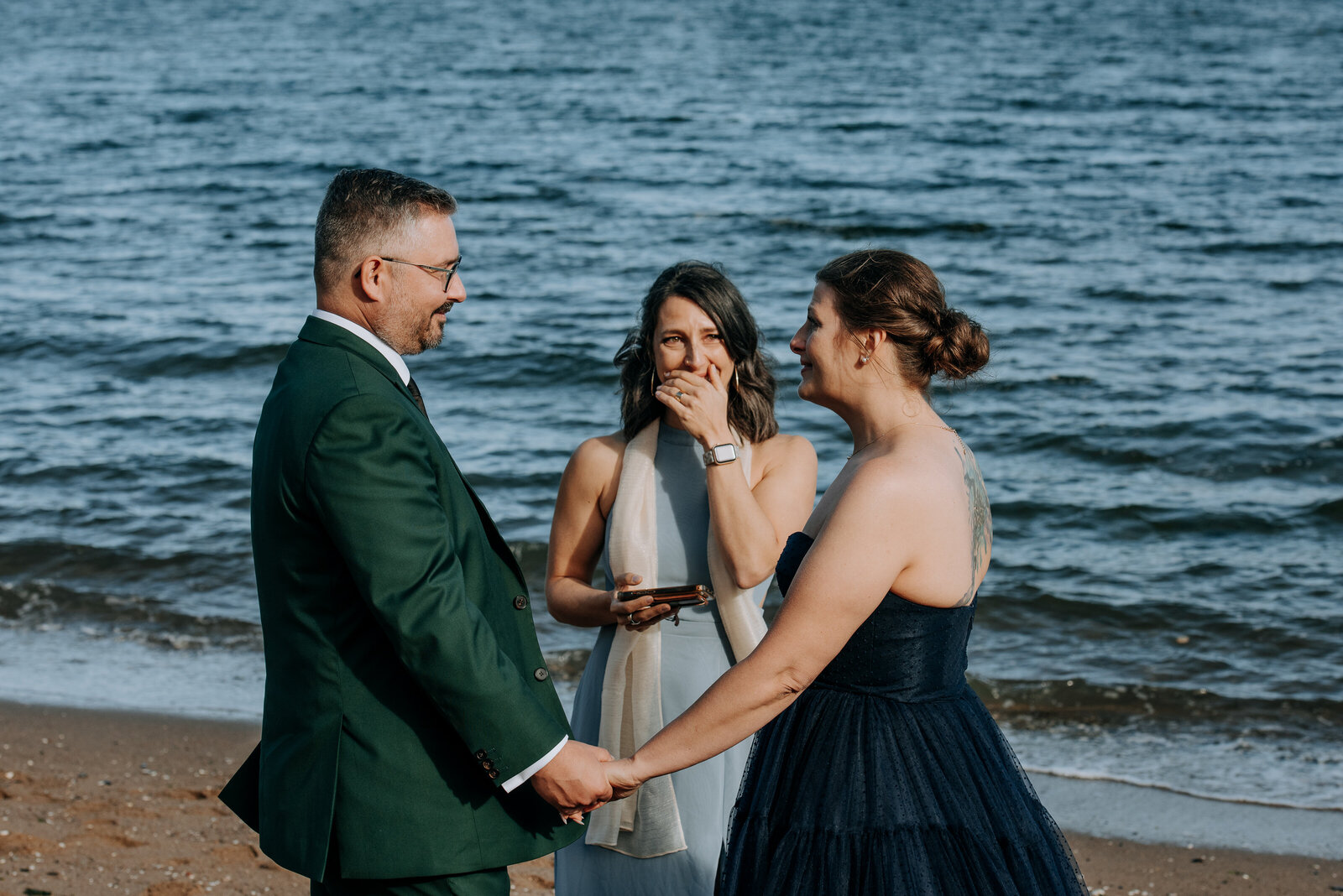 love-is-nord-photographe-mariage-intime-elopement-wedding-tadoussac-fjord-du-saguenay-0001-7