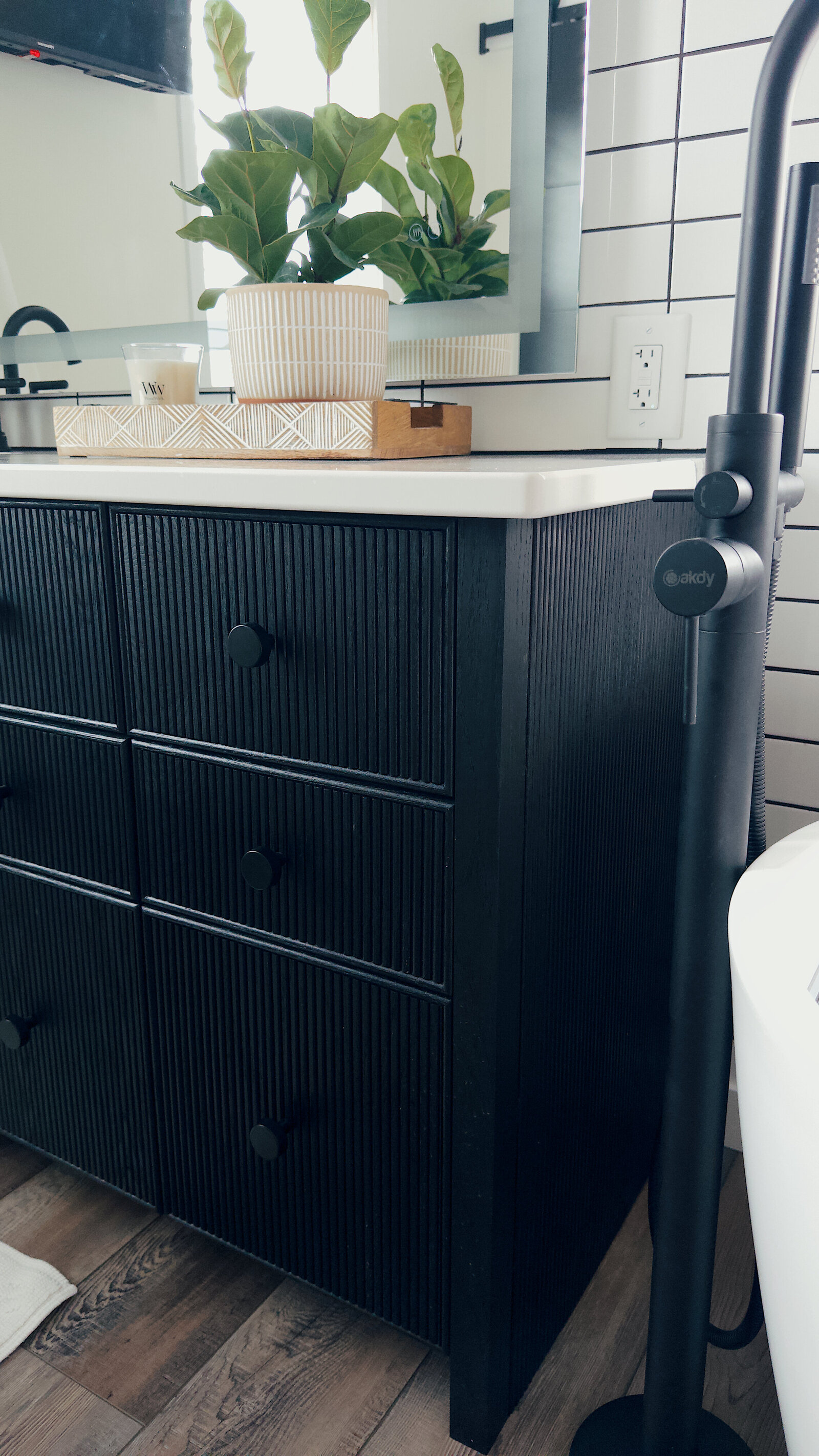 beaded-black-stain-vanities-24