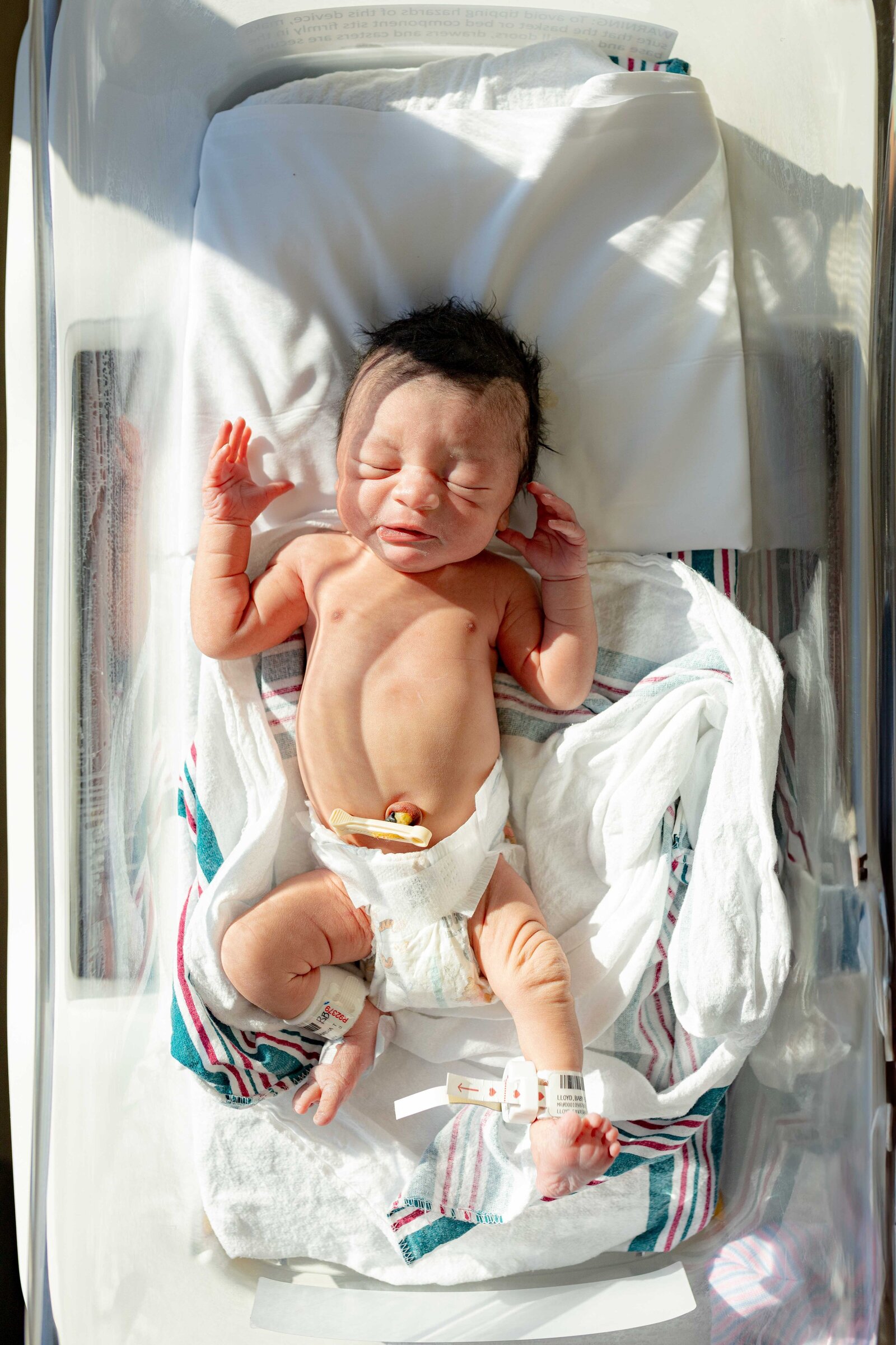 Fresh-48-hospital-newborn_Sayre-Briele-Photography-LLC-Savasha-Lloyd-7