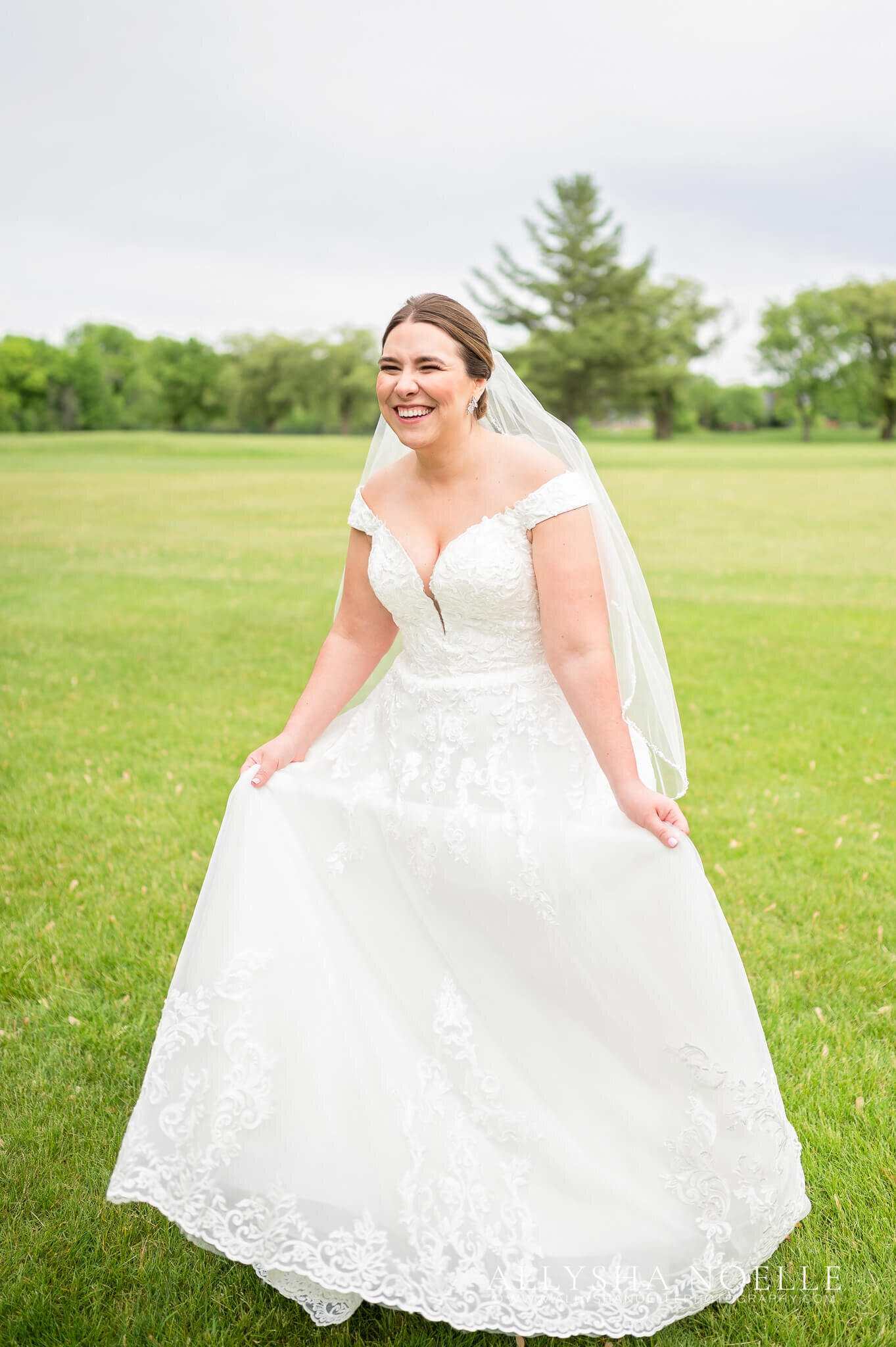 Wedding-at-River-Club-of-Mequon-244