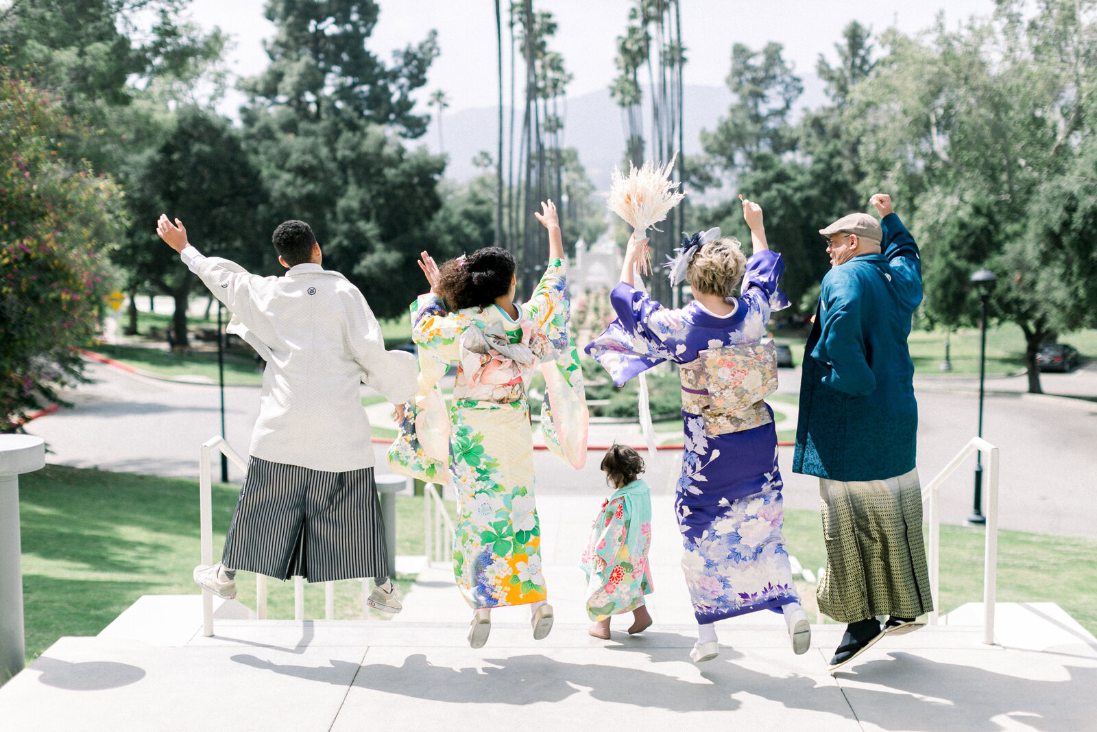 Group jumping in colorful kimono during Shichi-Go-San celebration | 七五三 着物 ジャンプ 記念撮影 ロサンゼルス
