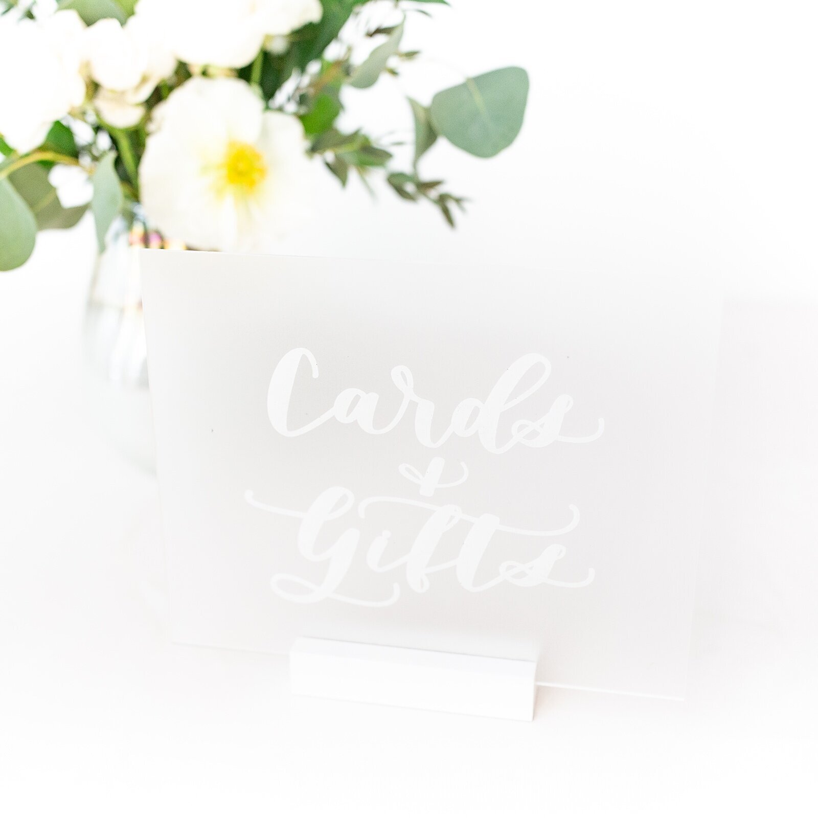 DOTELLSTATIONERYANDDESIGNS-TableSigns-CasieMariePhotography-1