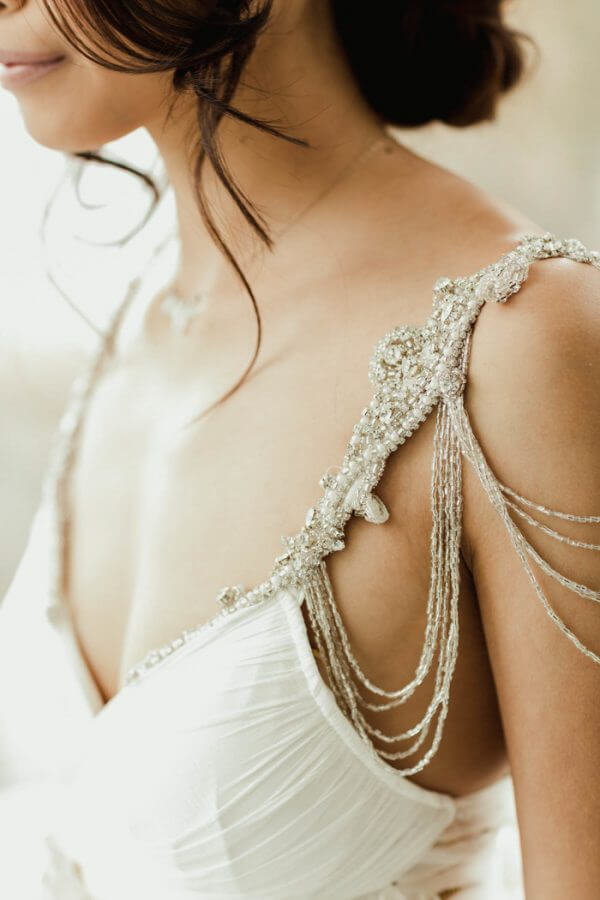 bride-first-look-annacampbell-dress-details