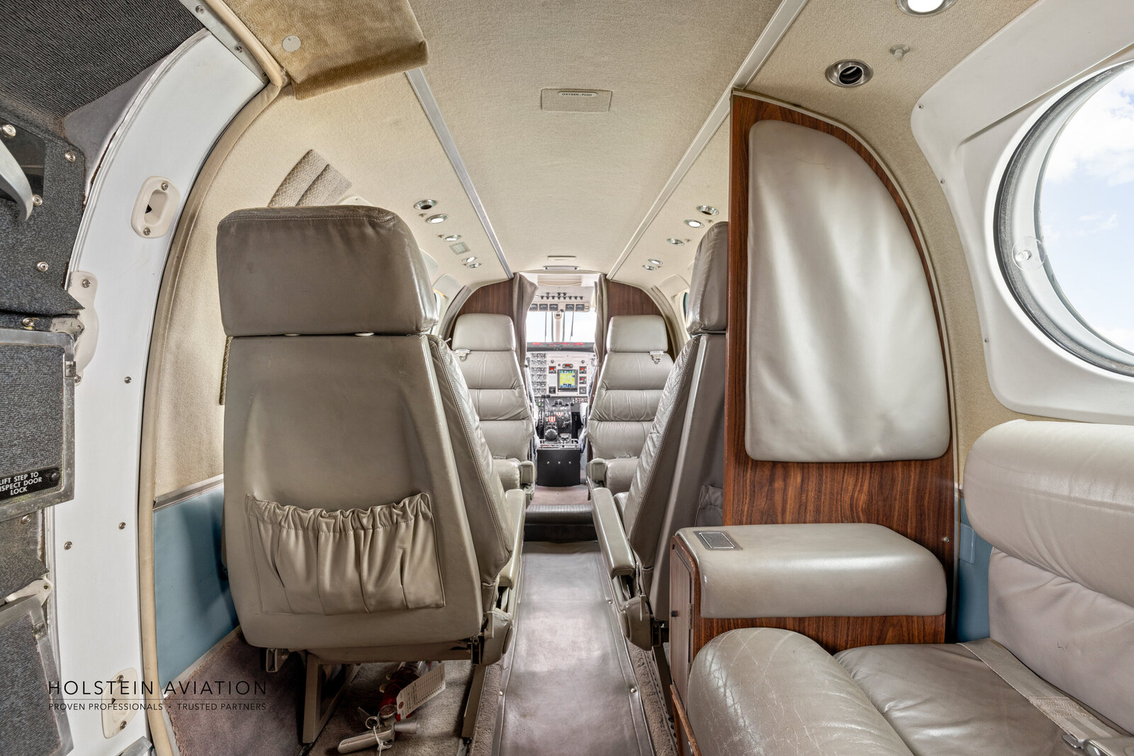KingAir C90B Watermark-1