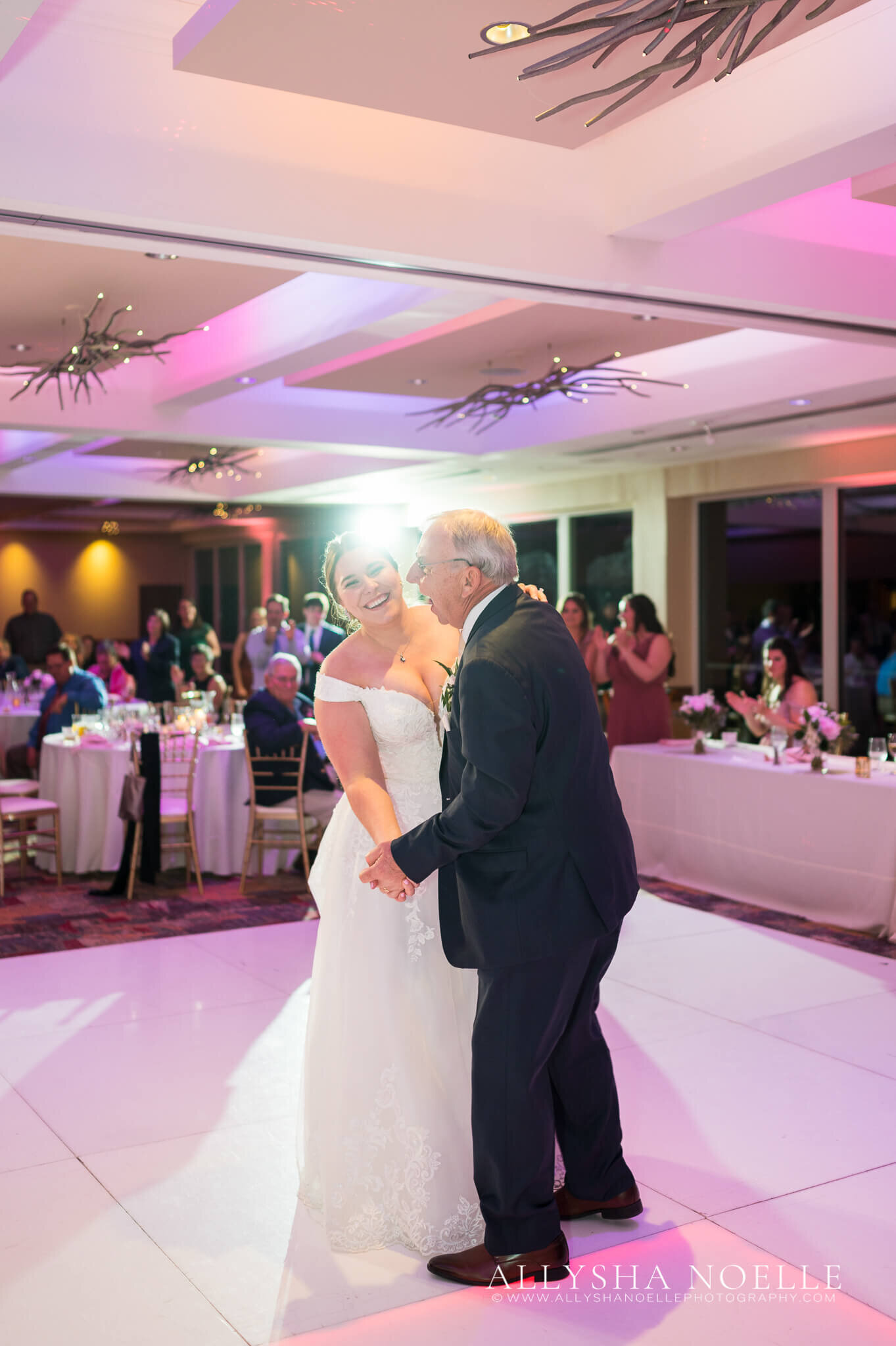 Wedding-at-River-Club-of-Mequon-897