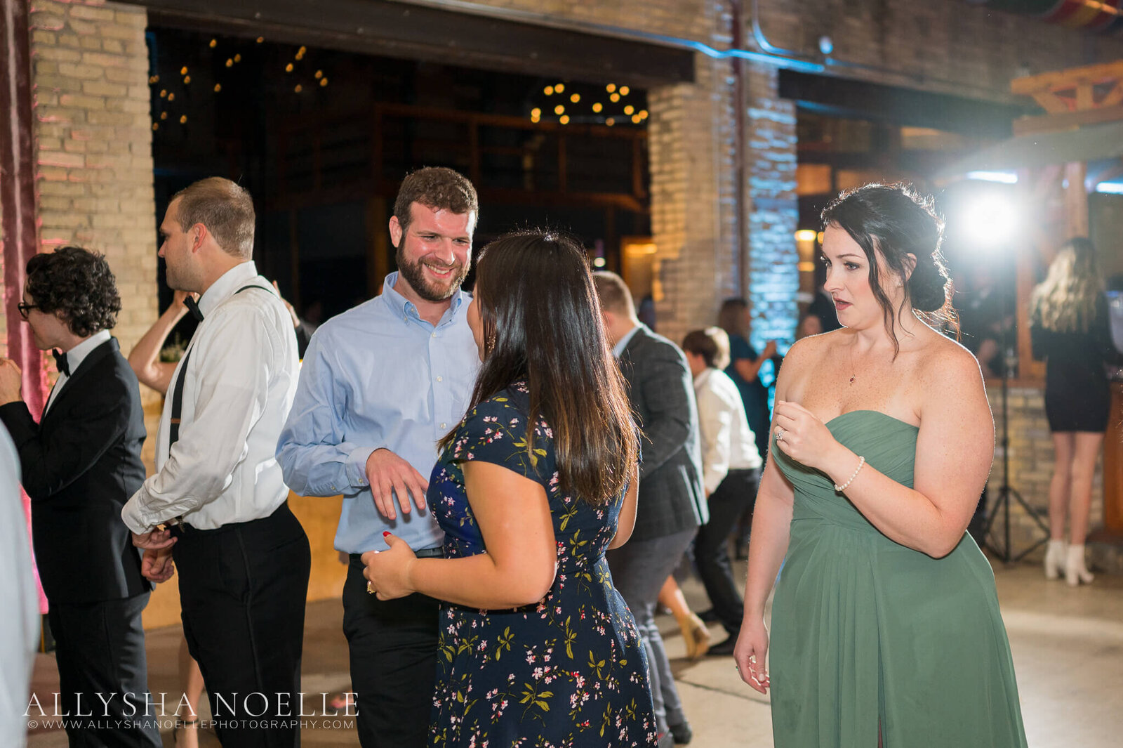 Wedding-at-The-Factory-on-Barclay-in-Milwaukee-1171