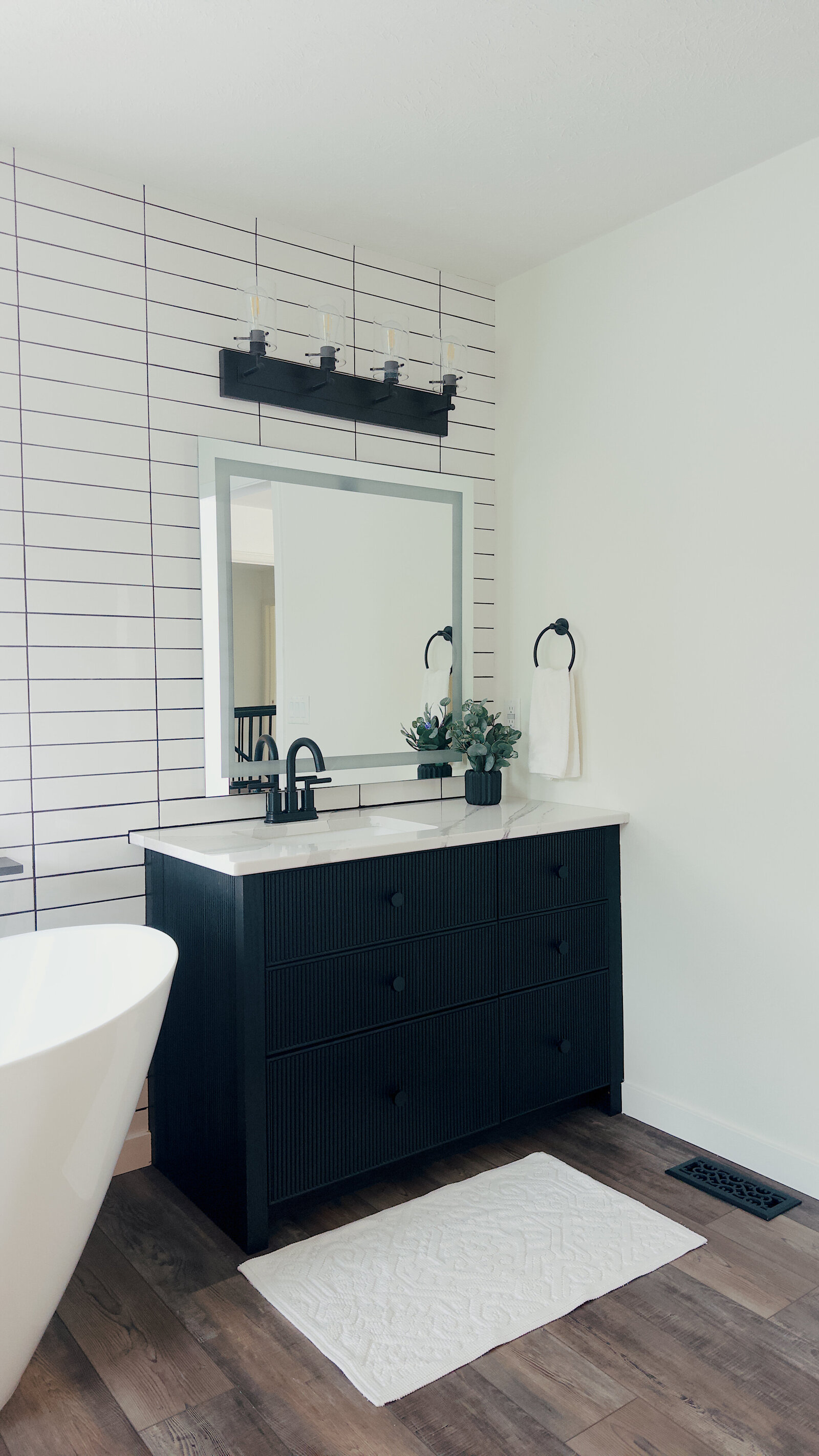 beaded-black-stain-vanities-13