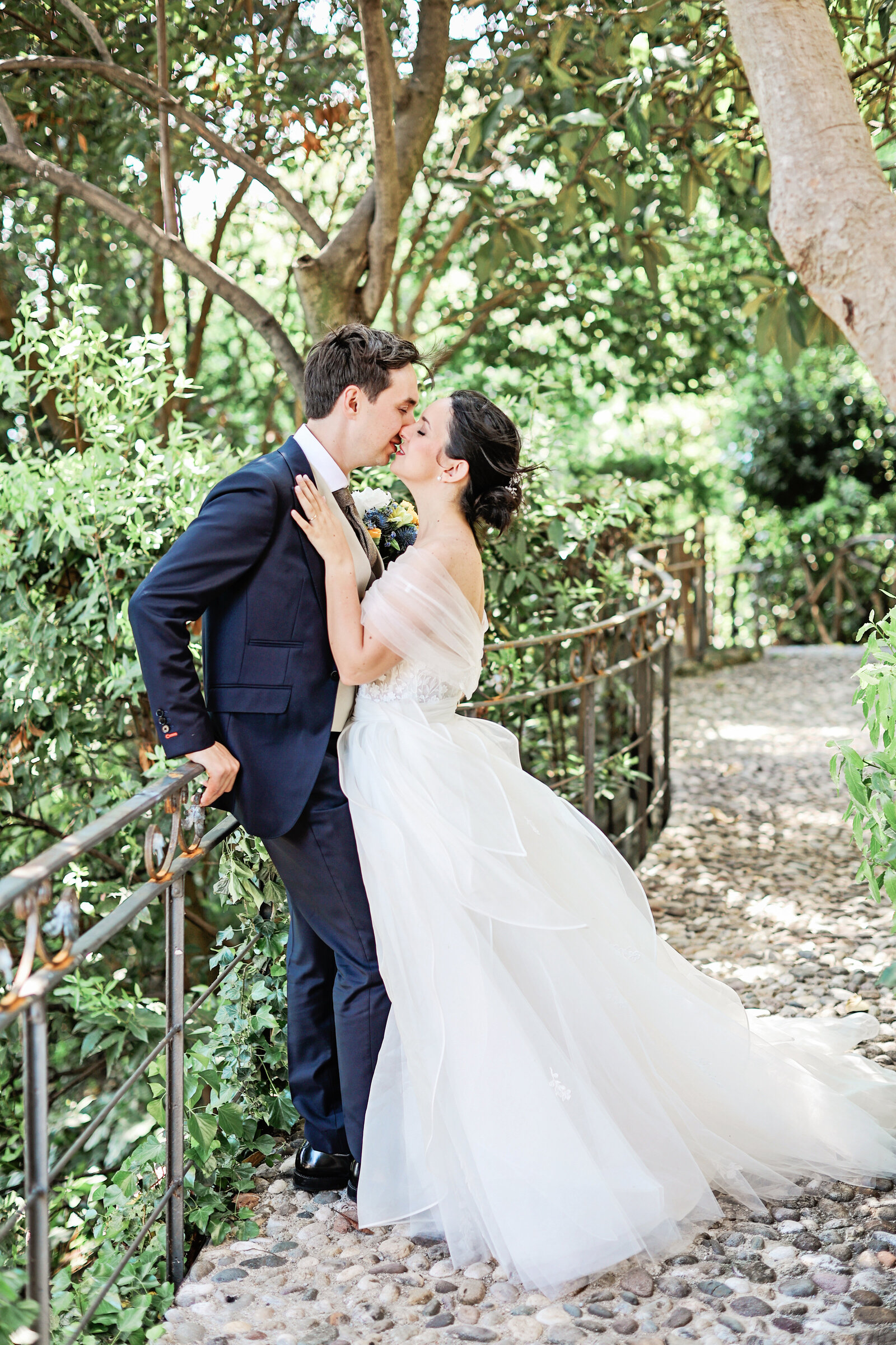 lake-garda-wedding-isoladelgarda-couple