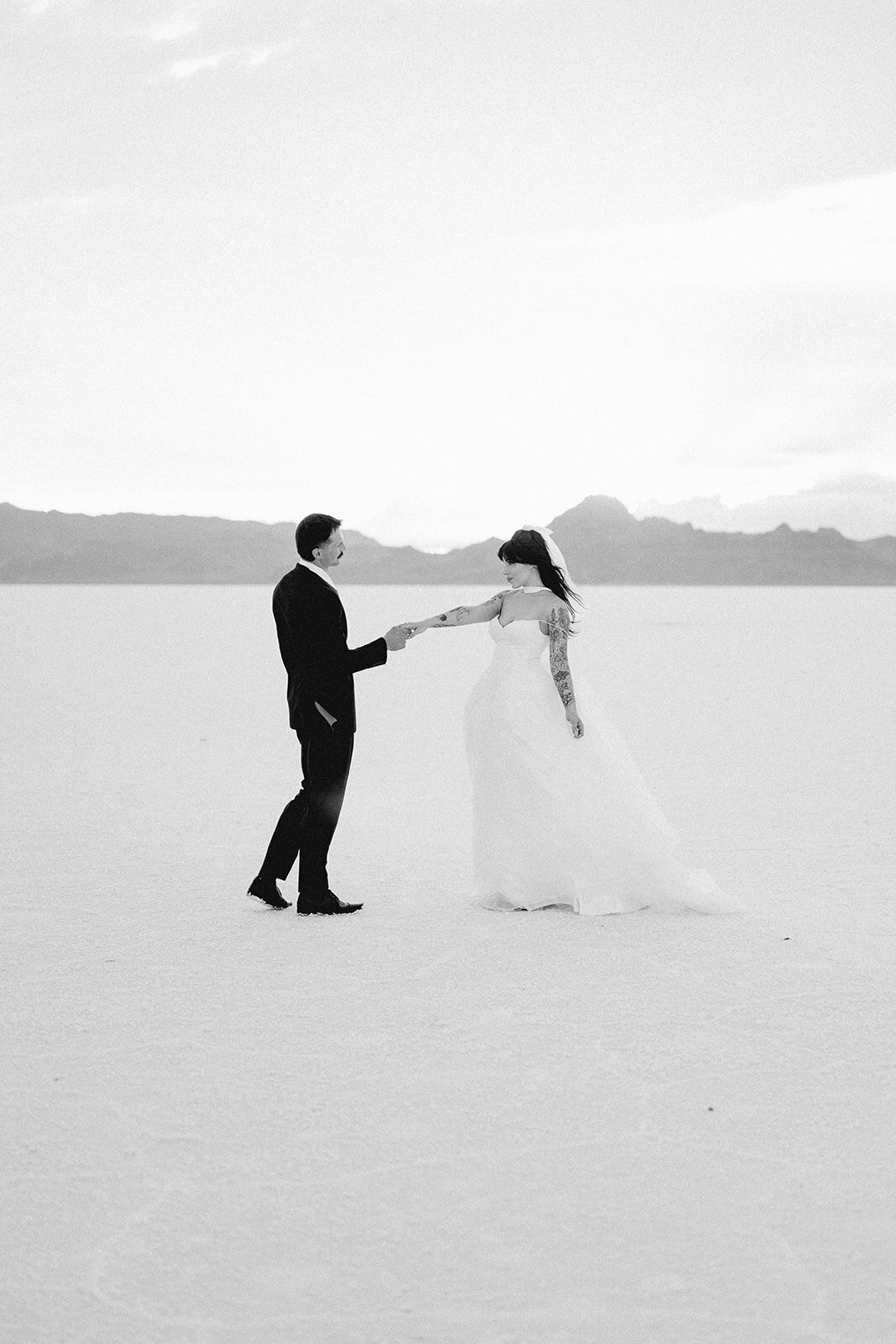 Salt_Flats_Elopement_Utah_Becca_Photo-226
