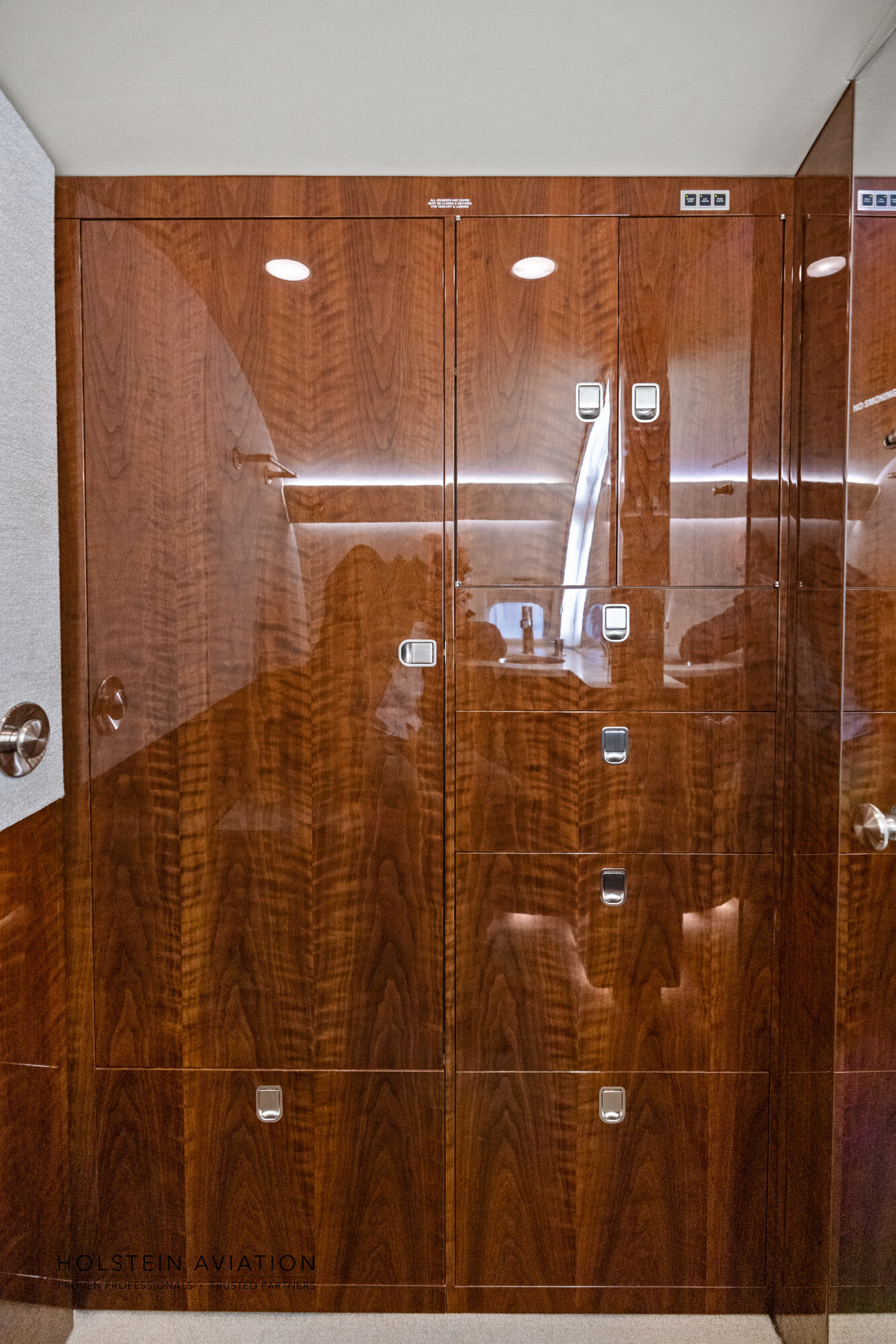 Challenger 604 N60JC Watermarked-26