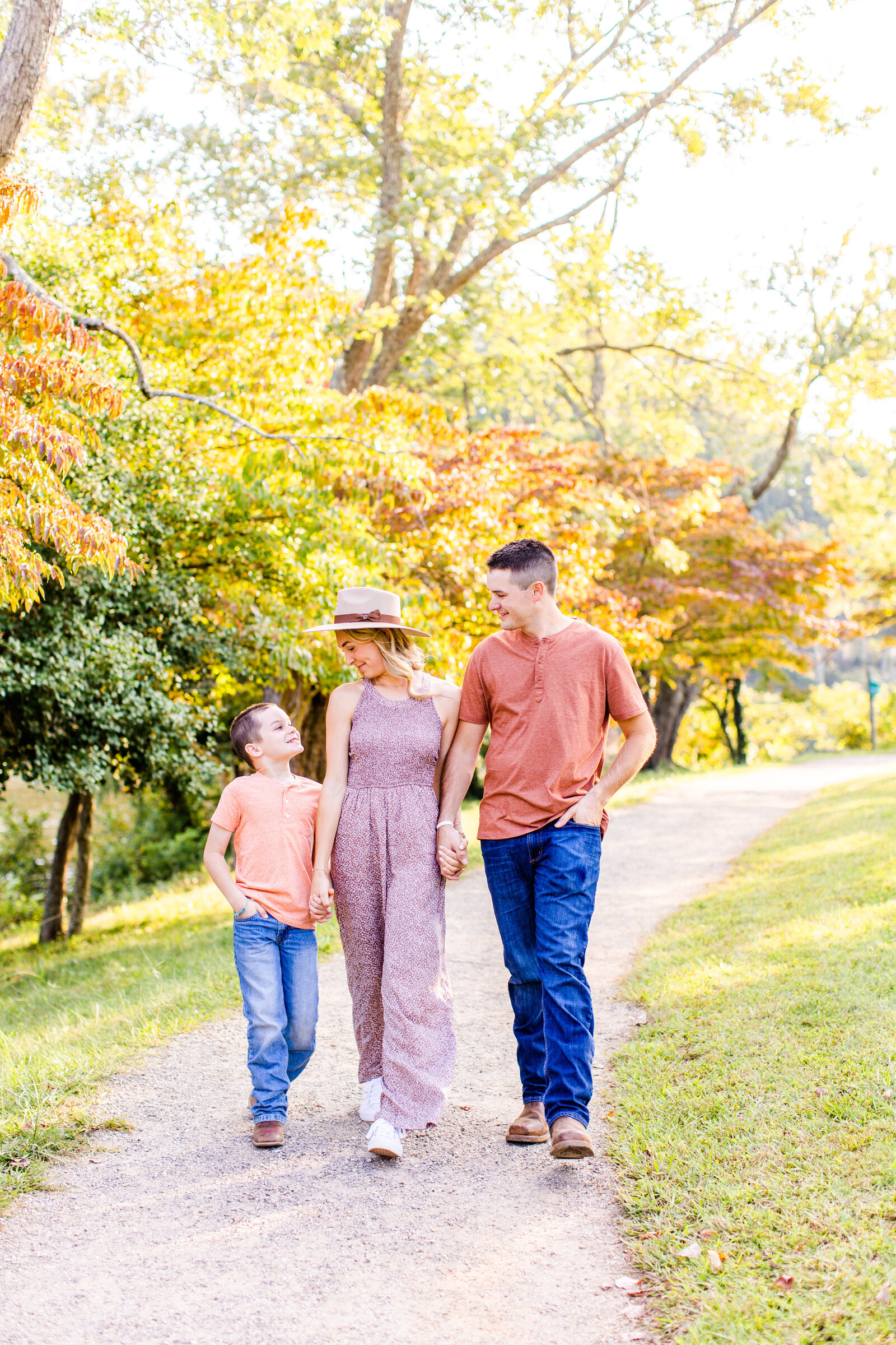 Beaver Lake Family Session - Tracy Waldrop Photography-8