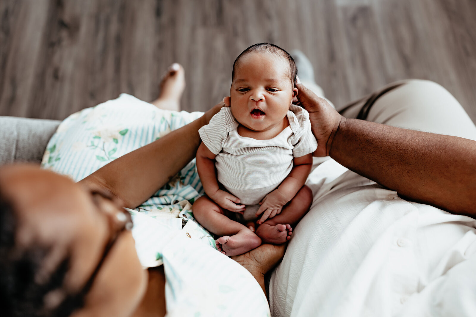 newborn-baby-boy-in-home-photos