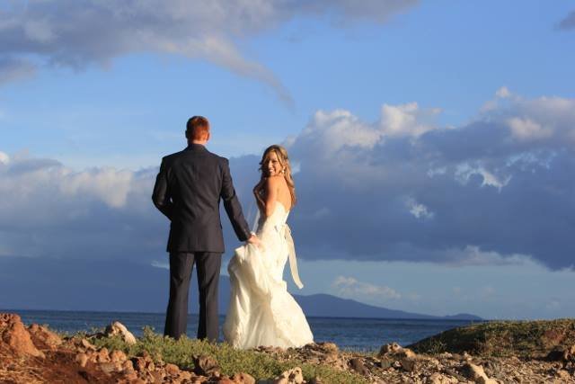 SCP Maui Olowalu Bride Groom Clouds on Water