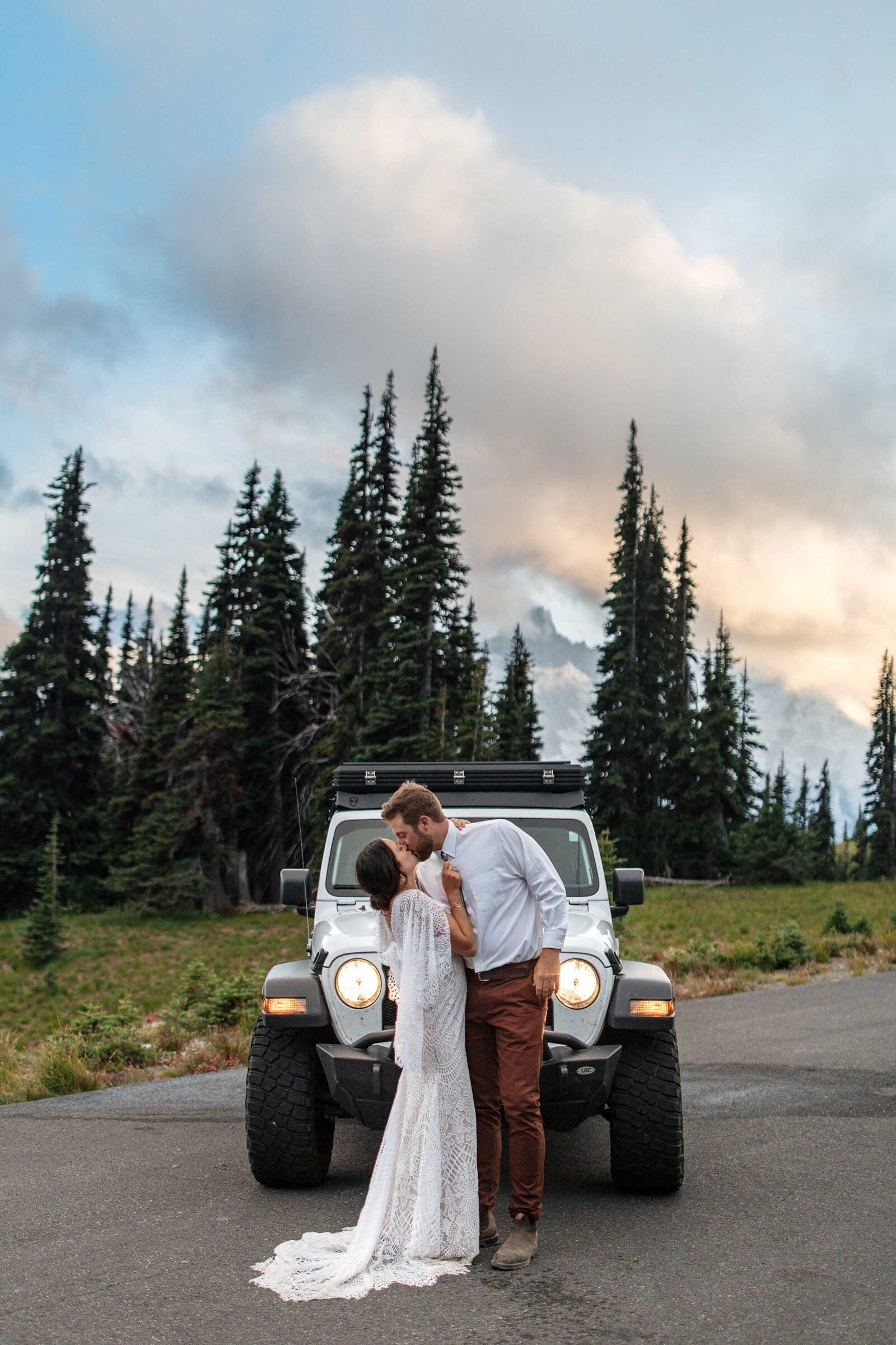 mount-rainier-elopement-adventure-offroading-hike-view-181