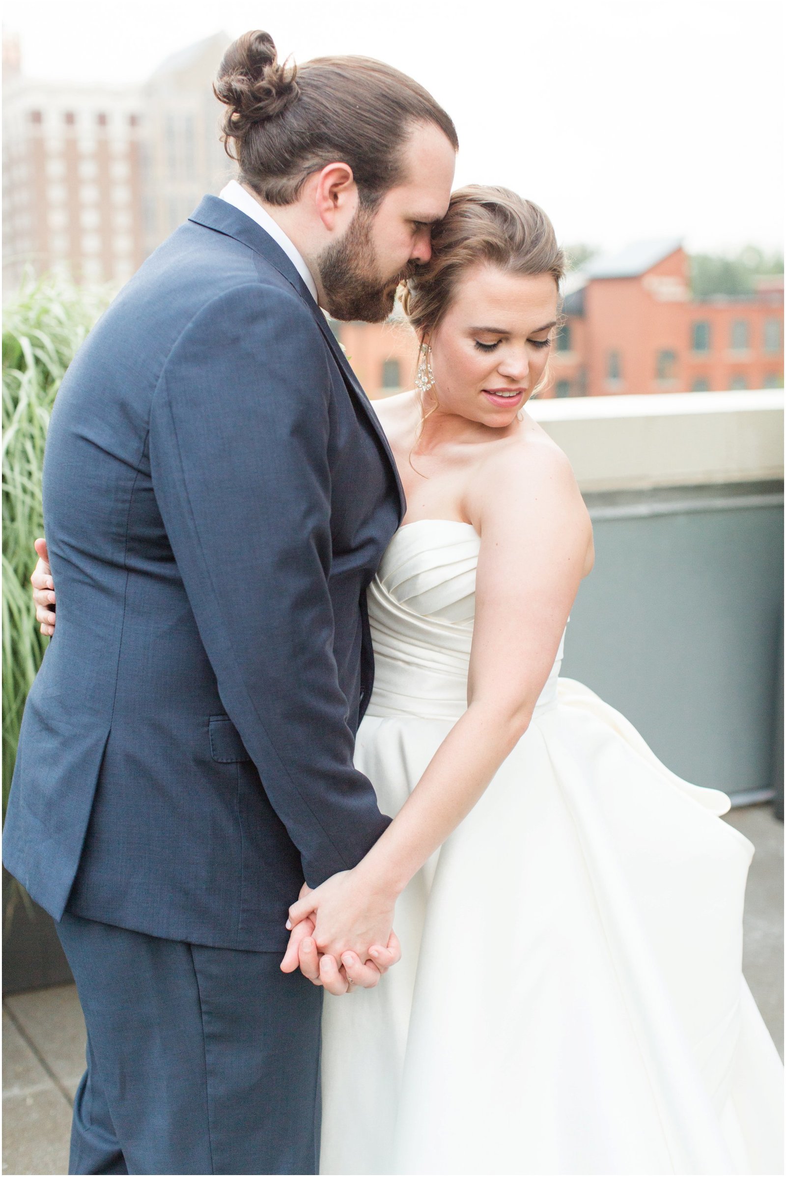 avenue-downtown-greenville-wedding_0363