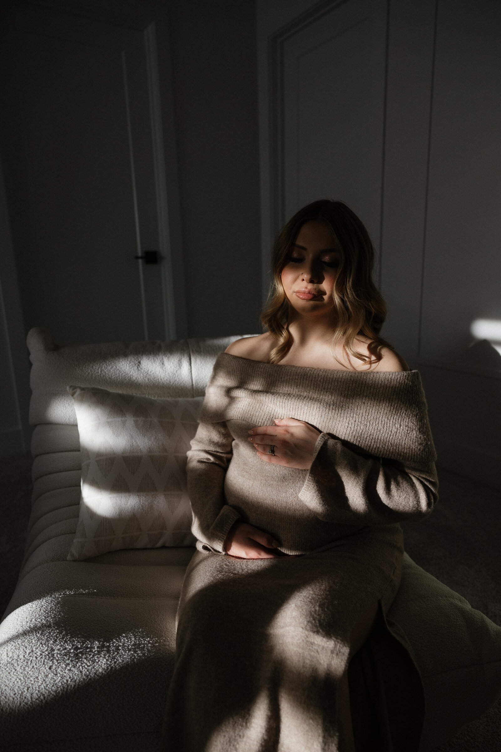 JB Photography - Intimate In-home Maternity Photoshoot-117