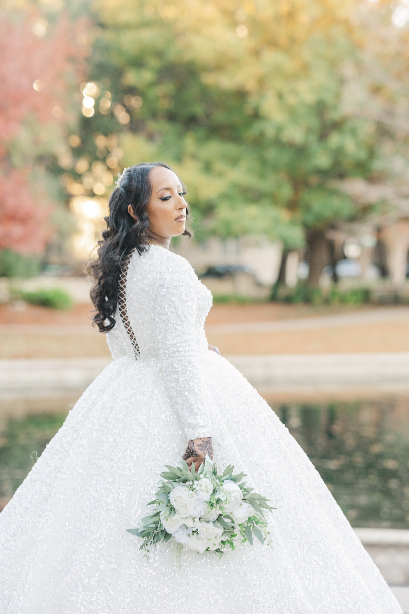 Solo bride photoshoot outdoors before wedding