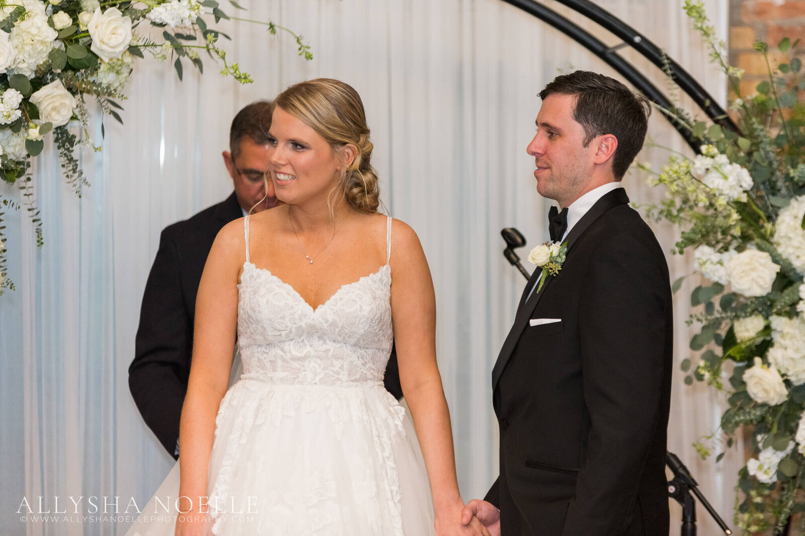 Wedding-at-The-Factory-on-Barclay-in-Milwaukee-0806