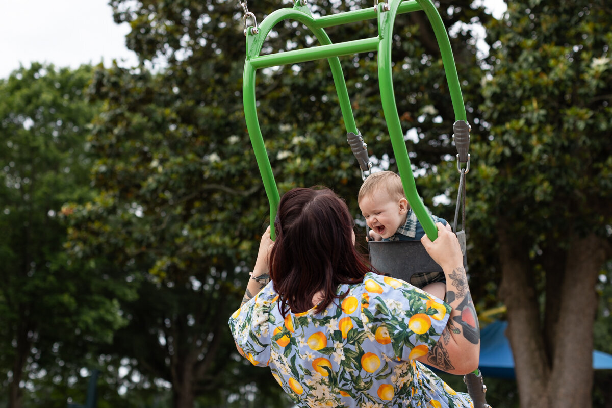 LightCreative_202406_NicoleMatthew_RaleighFamilyPhotographer_006_blog