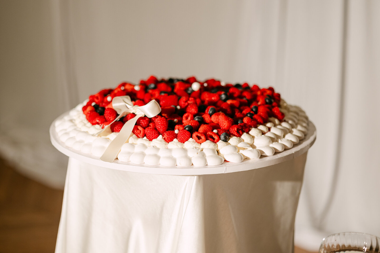 Elsa Daniel photographe- Edito Monochrome Blanc -Gateau- Chamapgne- 1-7