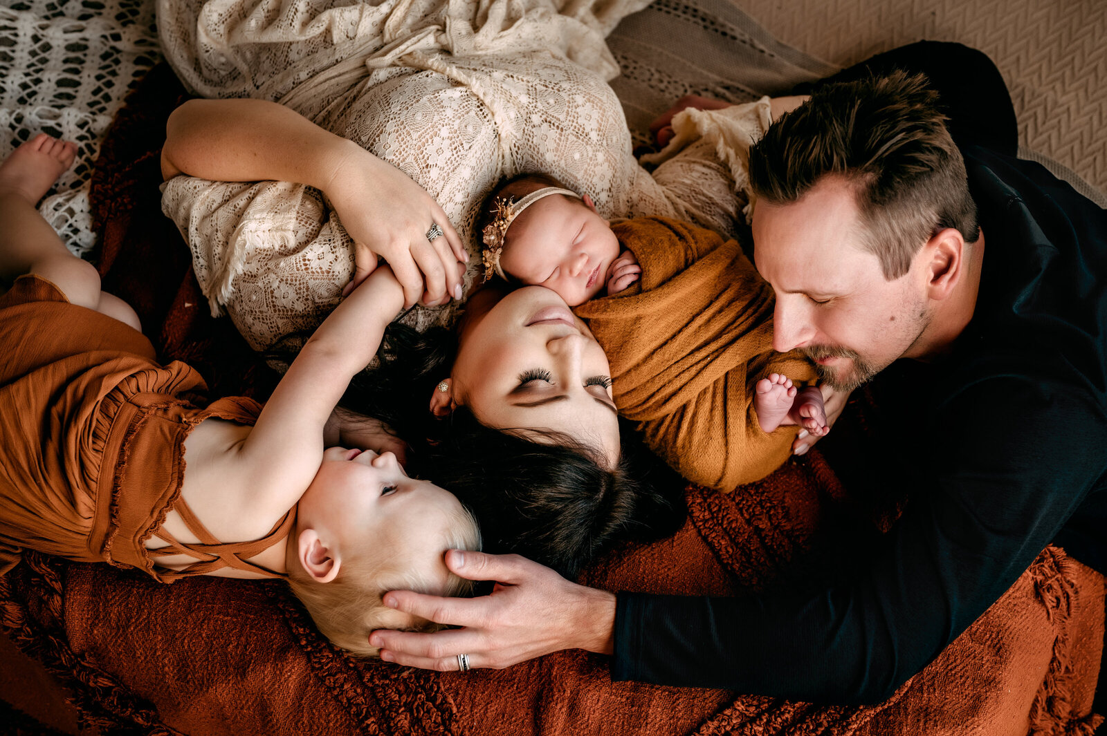 Edmonton Maternity and newborn photographer 28
