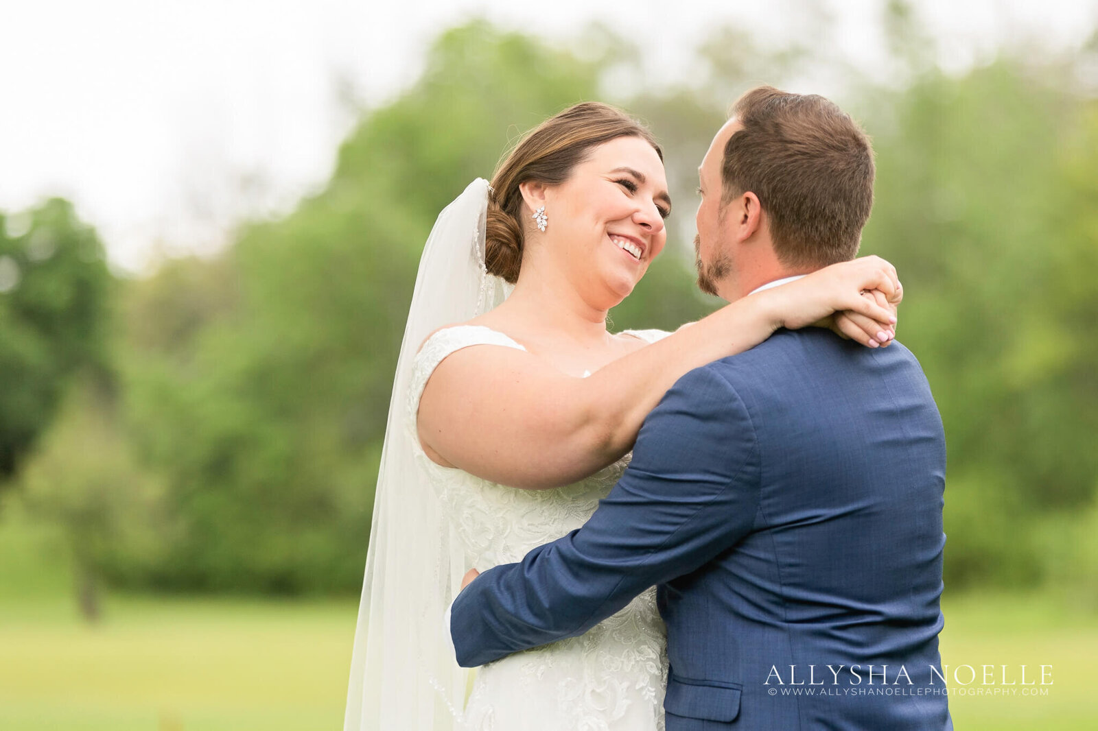 Wedding-at-River-Club-of-Mequon-440