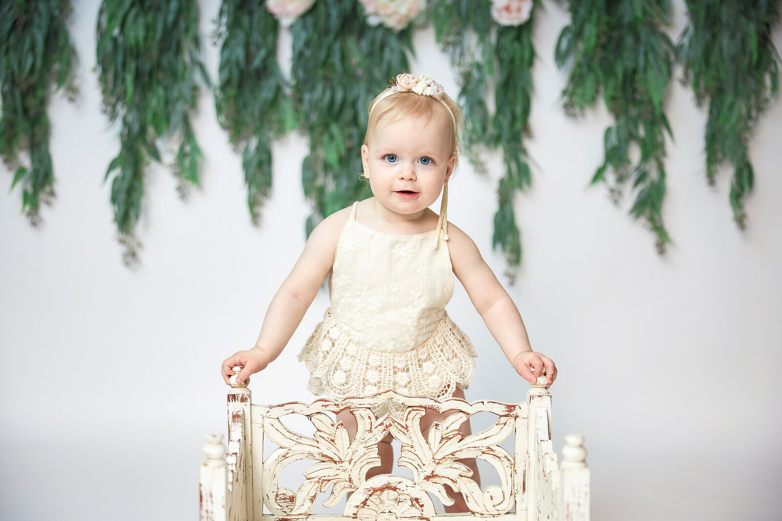 atlanta-best-award-winning-children-baby-girl-portrait-studio-fine-art-one-year-old-birthday-milestone-dress-cake-smash-photography-photographer-twin-rivers-04