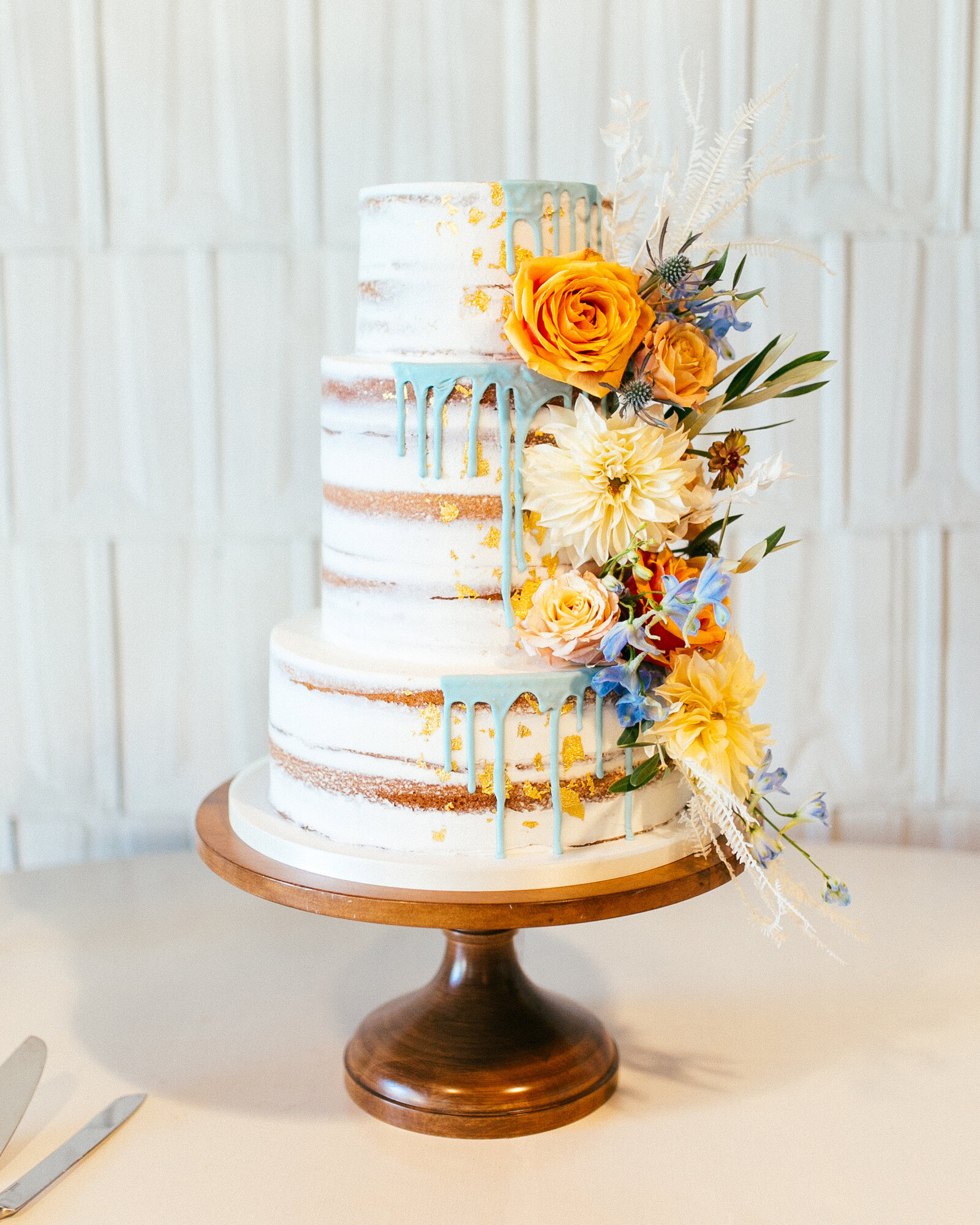 Textured-Organic-Wedding-Cake-Ashley-Cakes-23