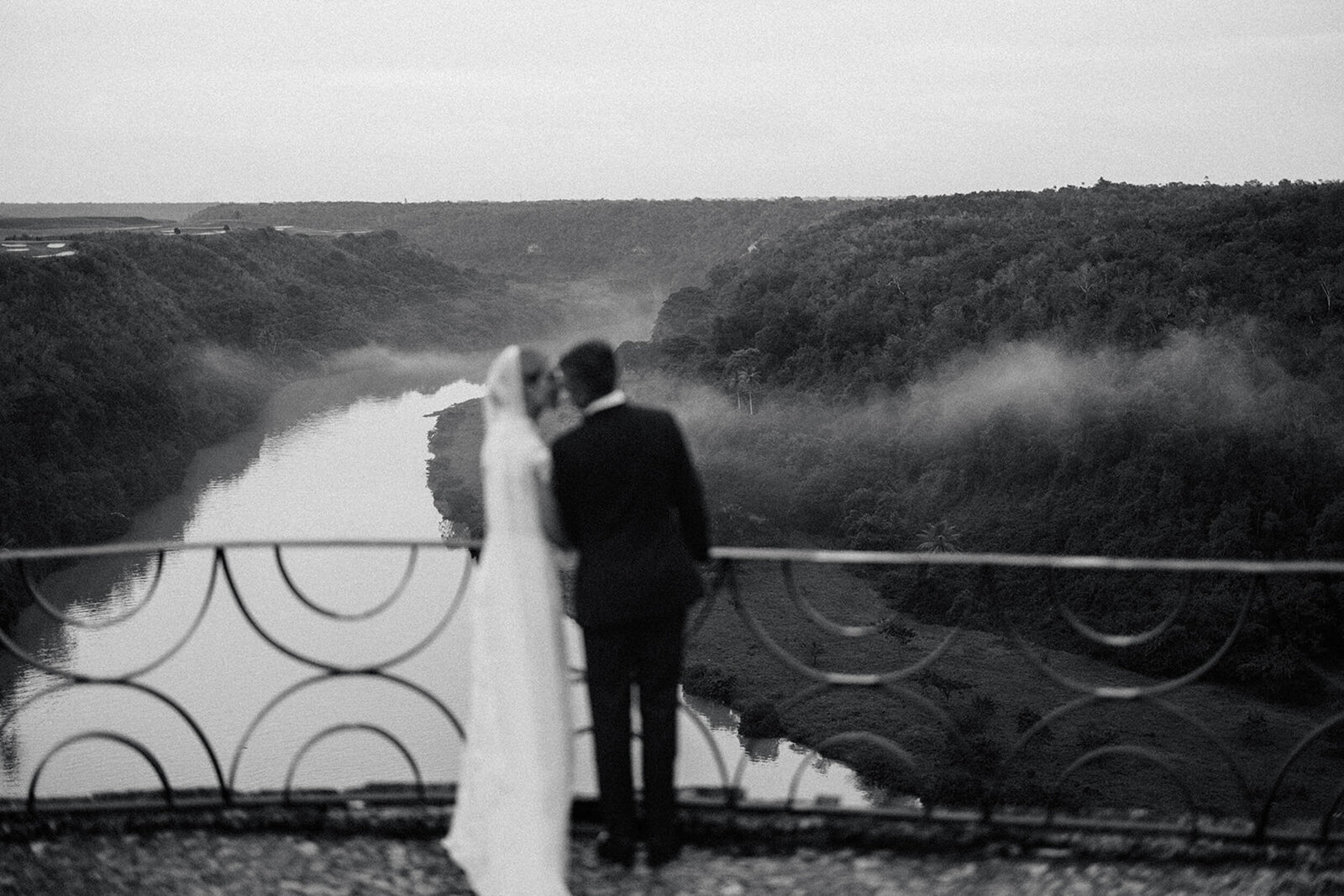 Altos-de-chavon-casa-de-campo-resort-dominican-republic-wedding-asia-pimentel-photography-L+L-65