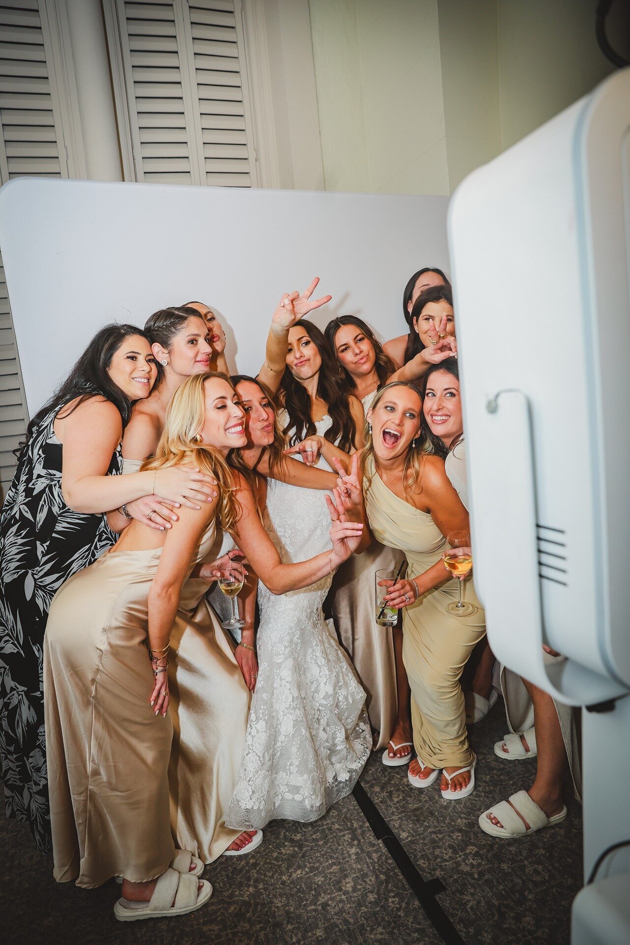 bridesmaids-photobooth-the-boca