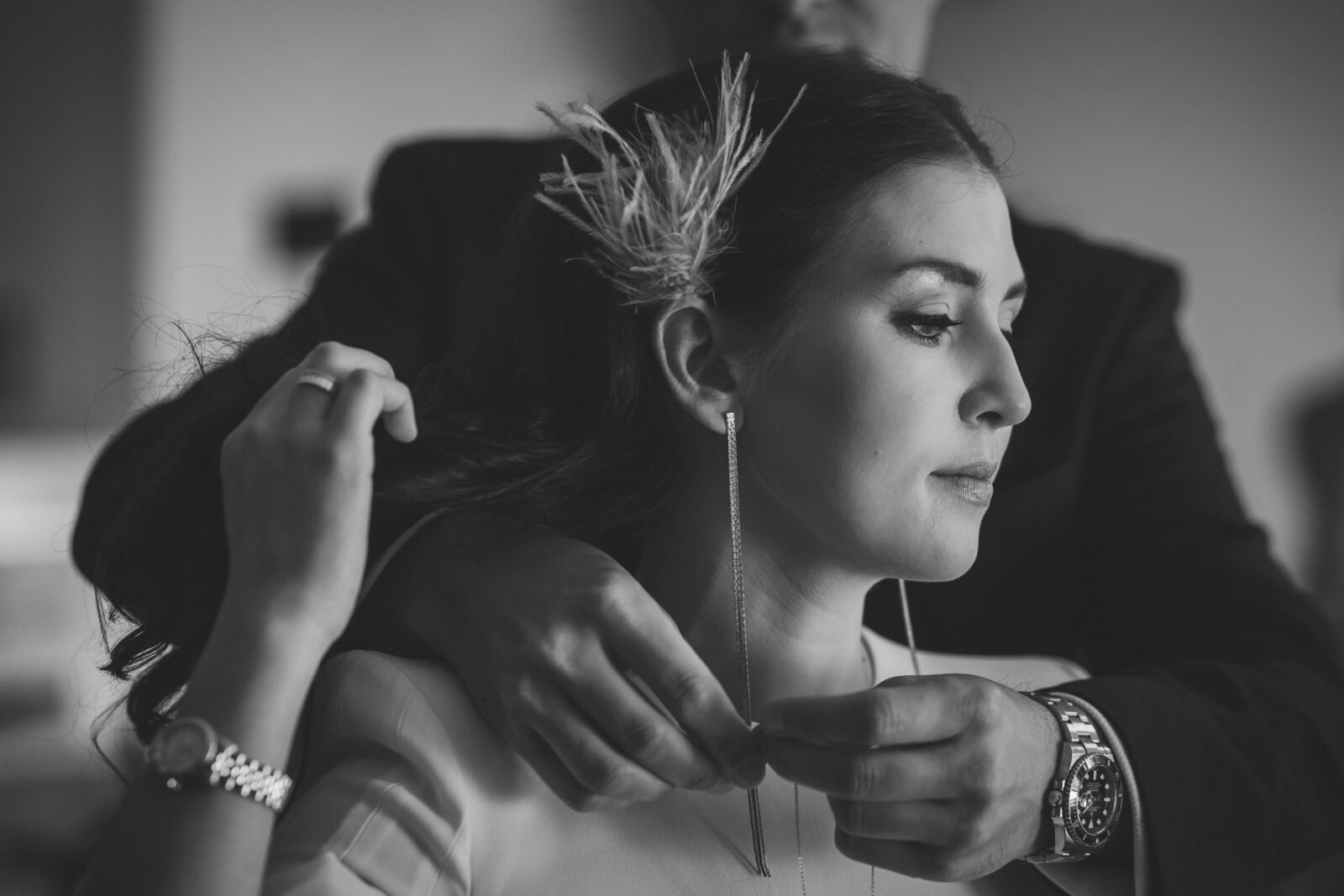 memphis elopement bride getting ready