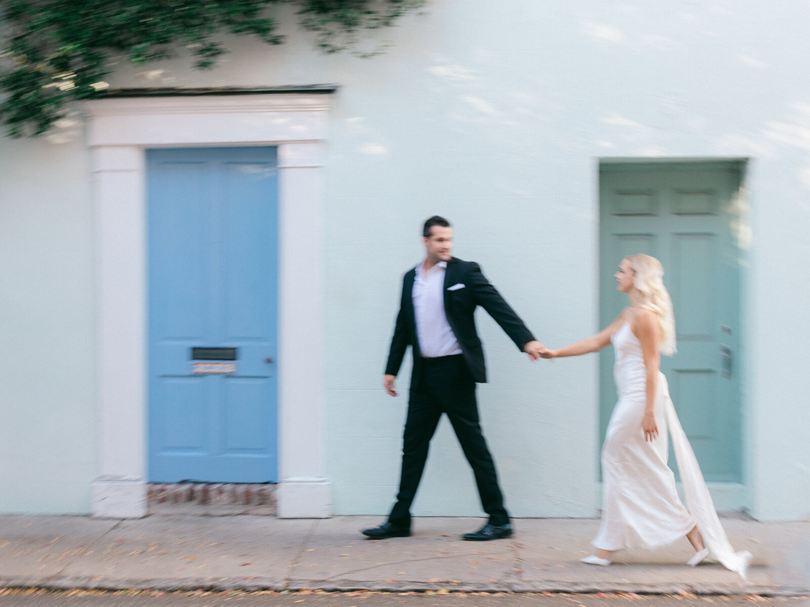 146-torianna-brooke-portraiture-chic-charleston-engagement-session-french-quarter-lauren-paul