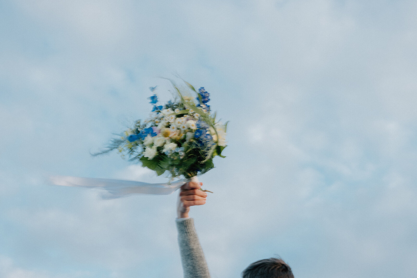 summer-wedding-lapland-lappland-elopement-midnight-sun057