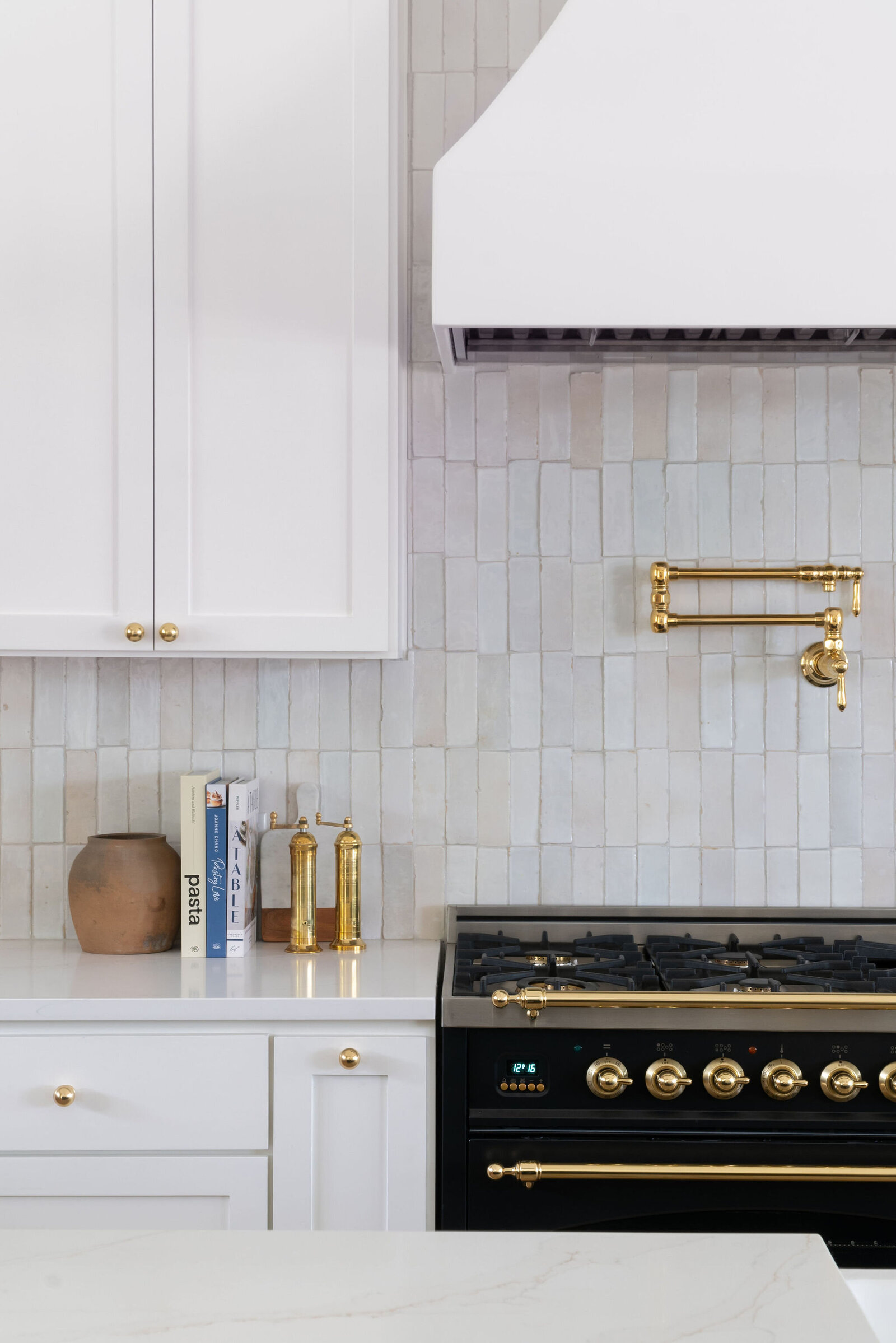 NuelaDesign_White vertical zellige Kitchen backsplash