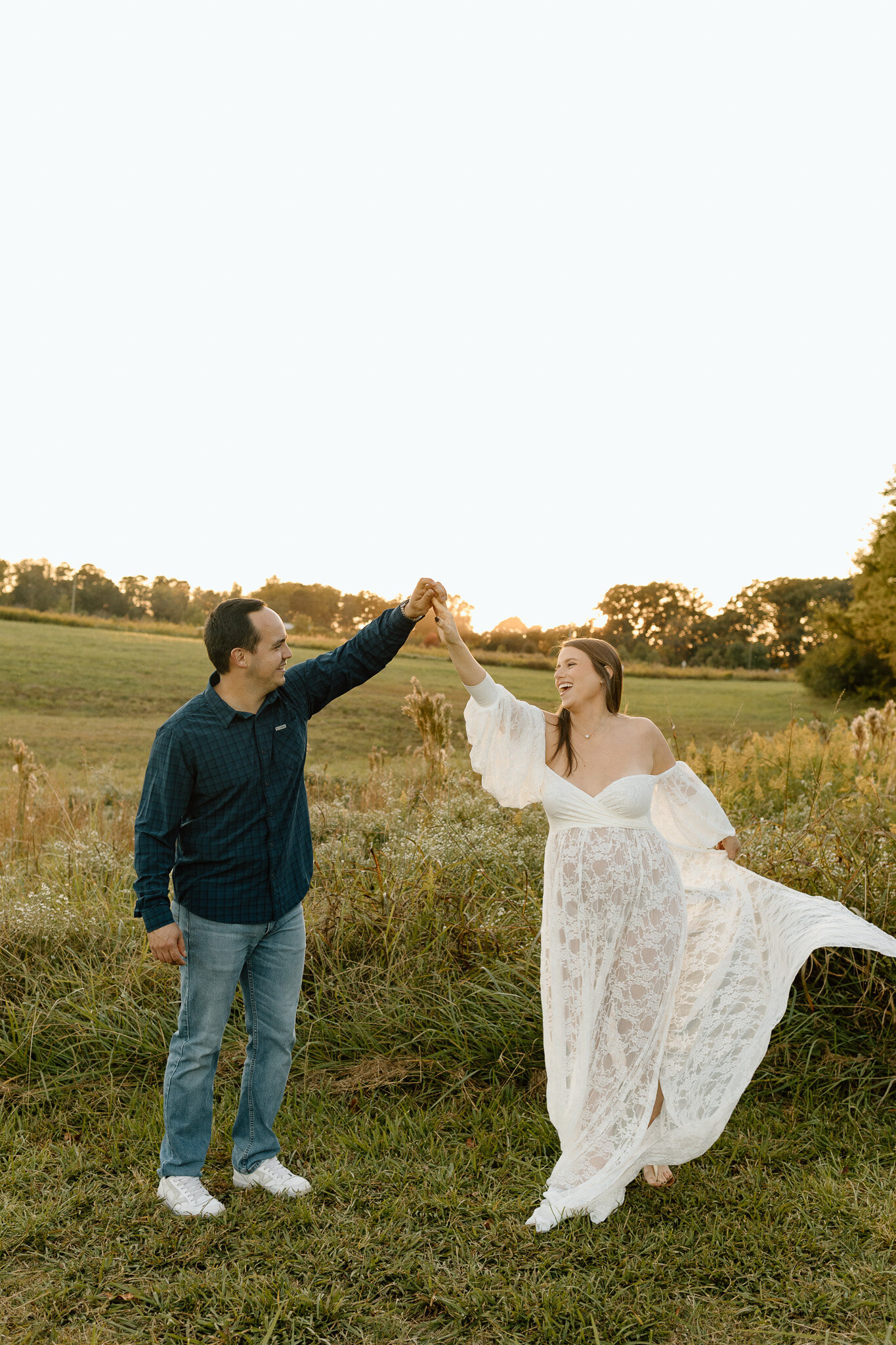 lifestyle-outdoor-maternity-session-photos-charlotte (2)