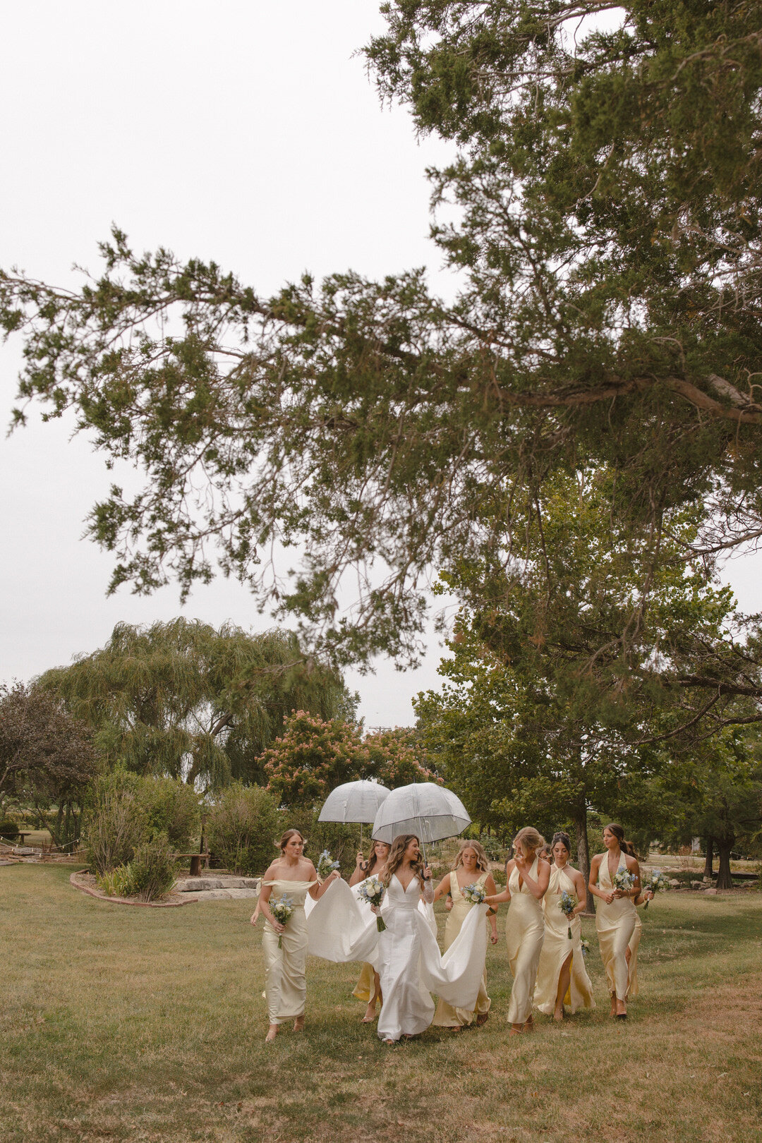 reuben-wedding-teasers-prairie-hill-vineyard-kayxbee-70