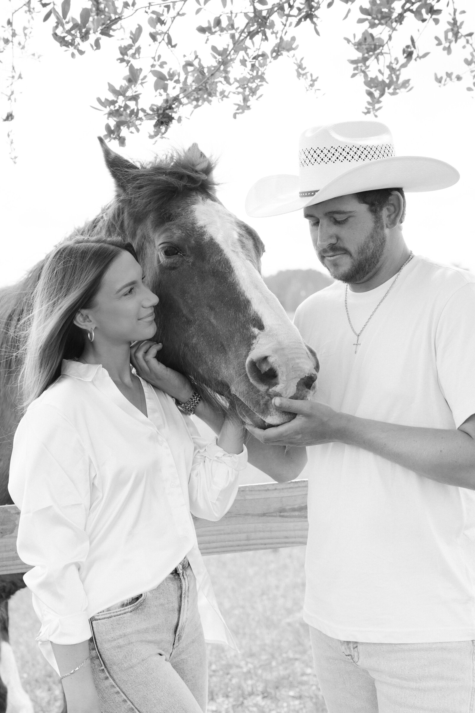 20230325.MeganJaret.HorseFarm03050