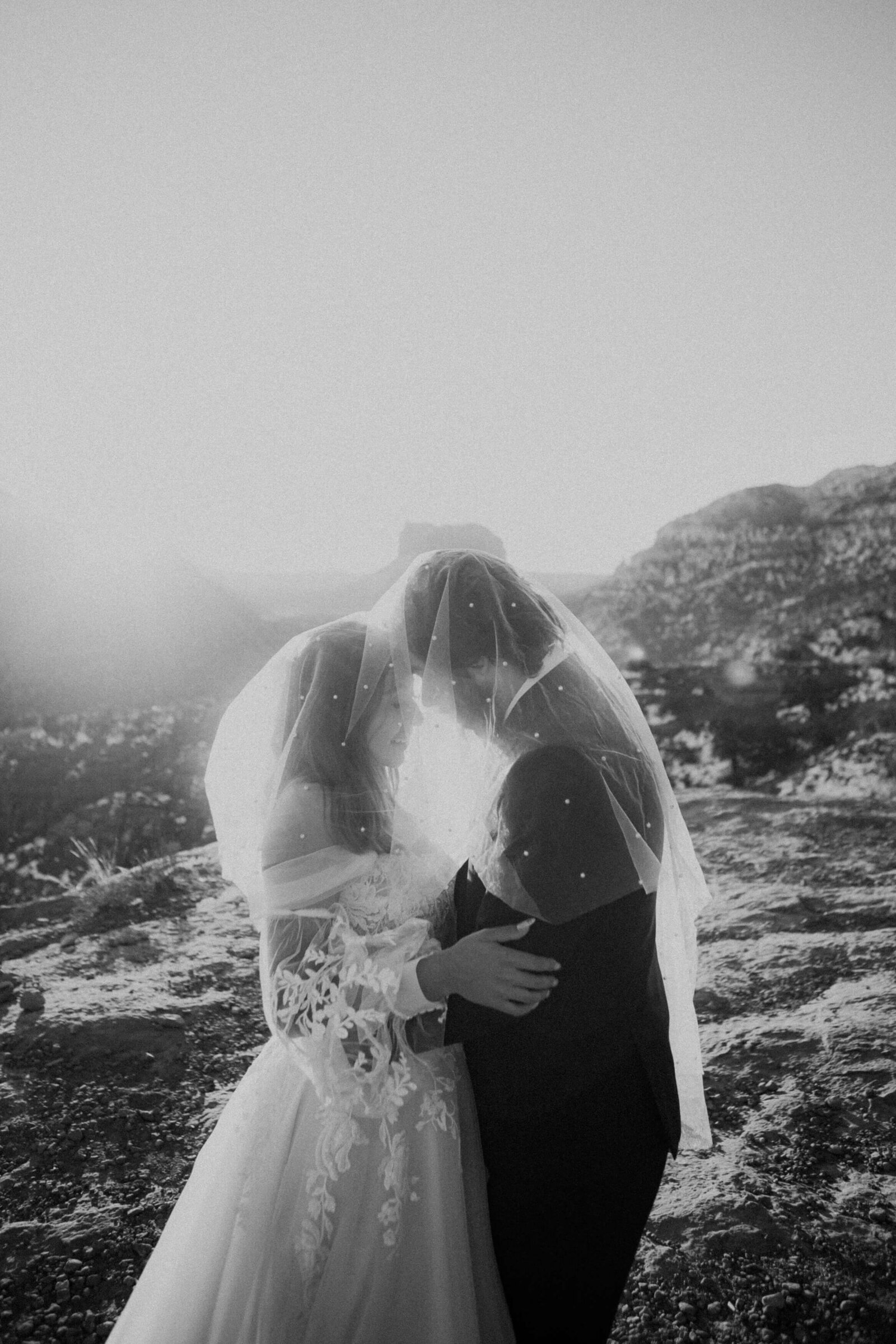 Cathedral-Rock-Elopement-Sedona-OliviaHopePhotography--20