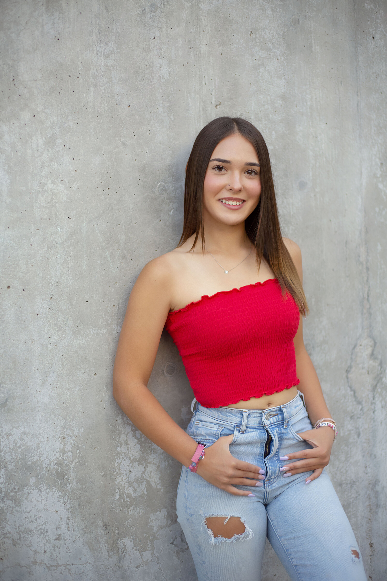 ABQ-senior-girl-session-at-unm