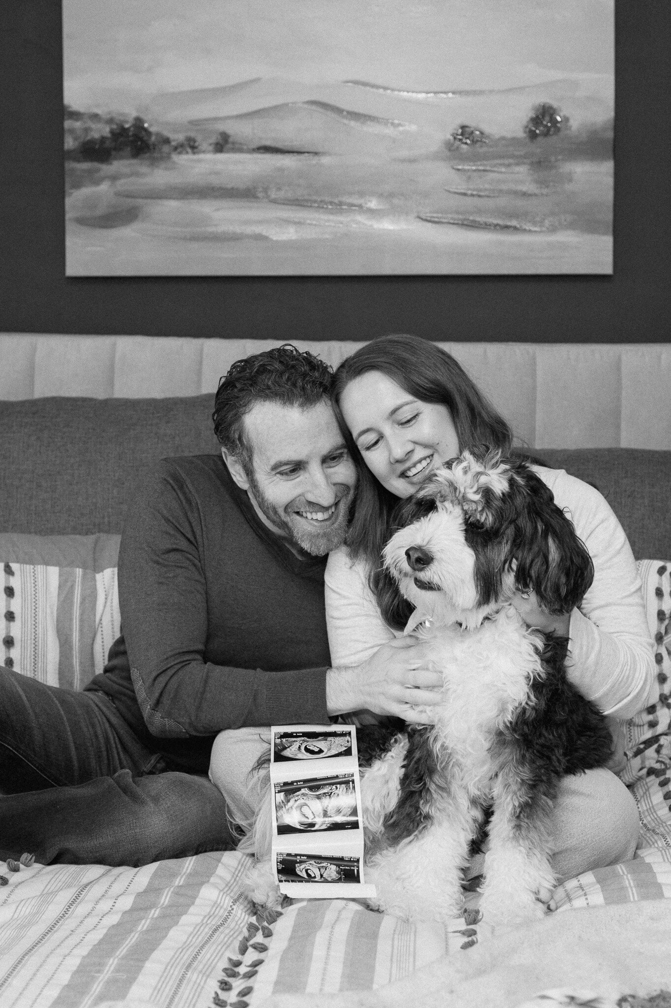 pregnancy-announcement-ultrasound-new-baby-family (1)